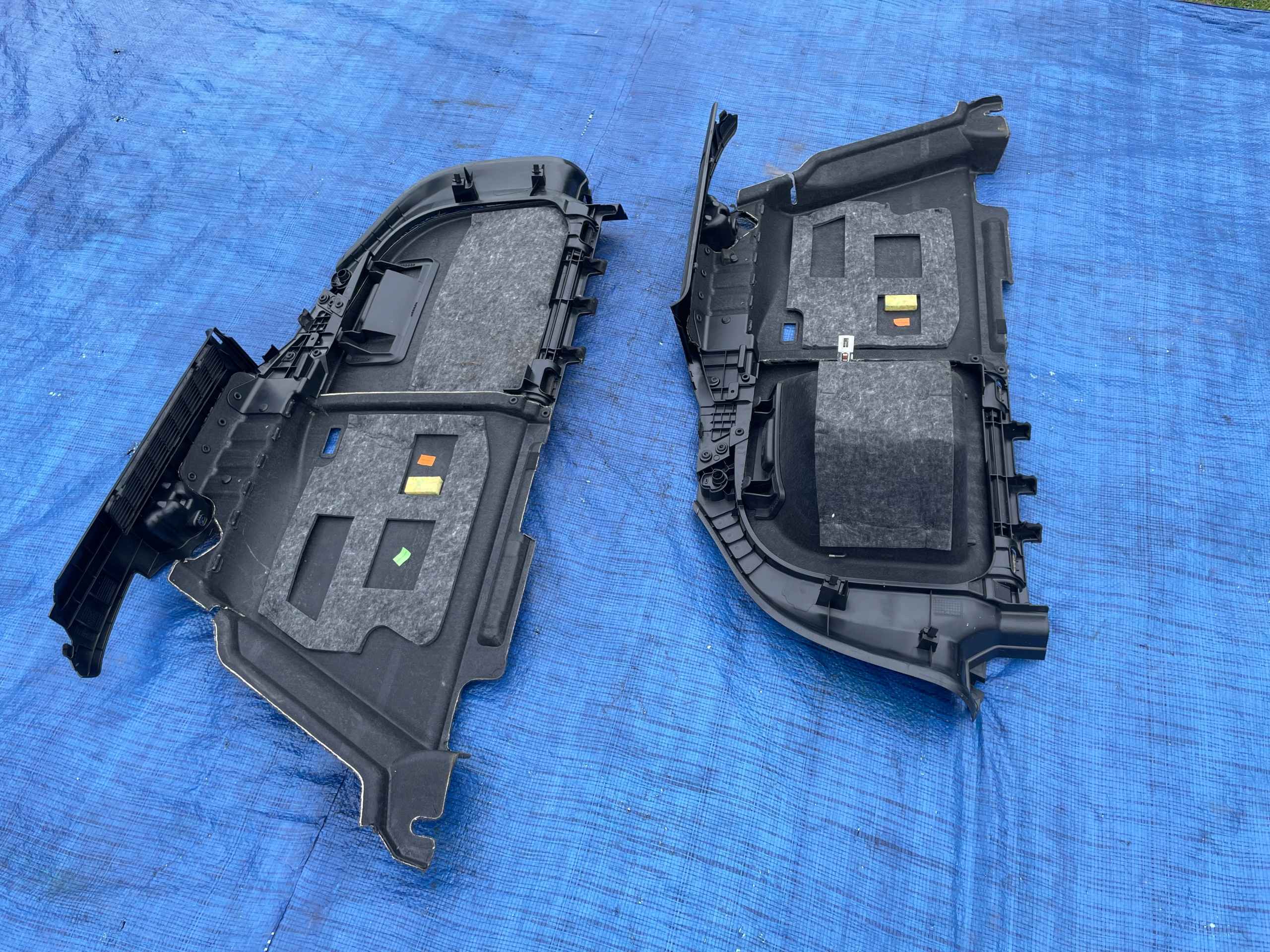 левая правая обивка багажника Audi A4 B8 универсал 8K9863989 8K9863880