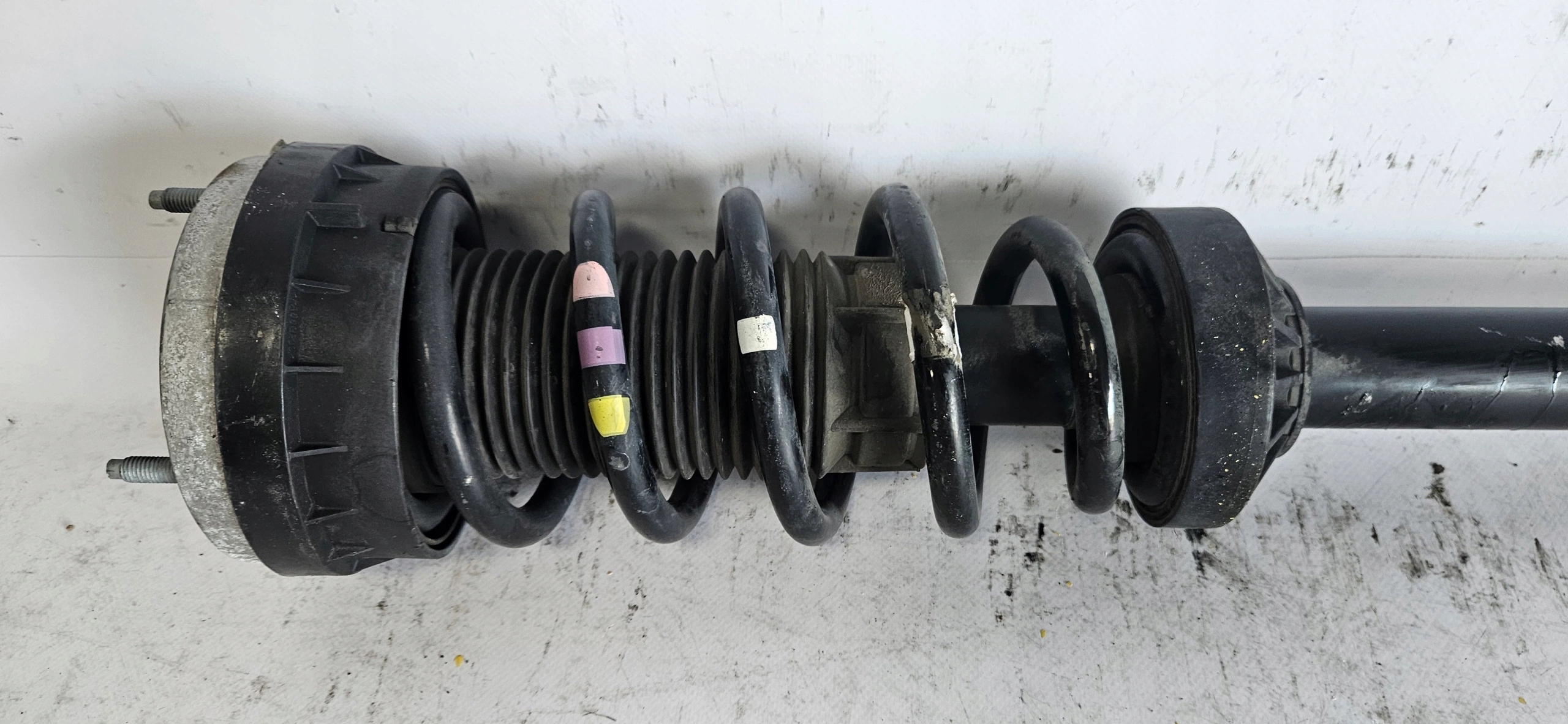 shock absorber left front JAGUAR XE 15