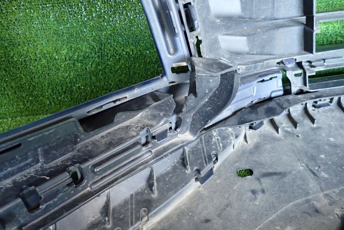 VW TOURAN 15- Frontstoßstange vorne