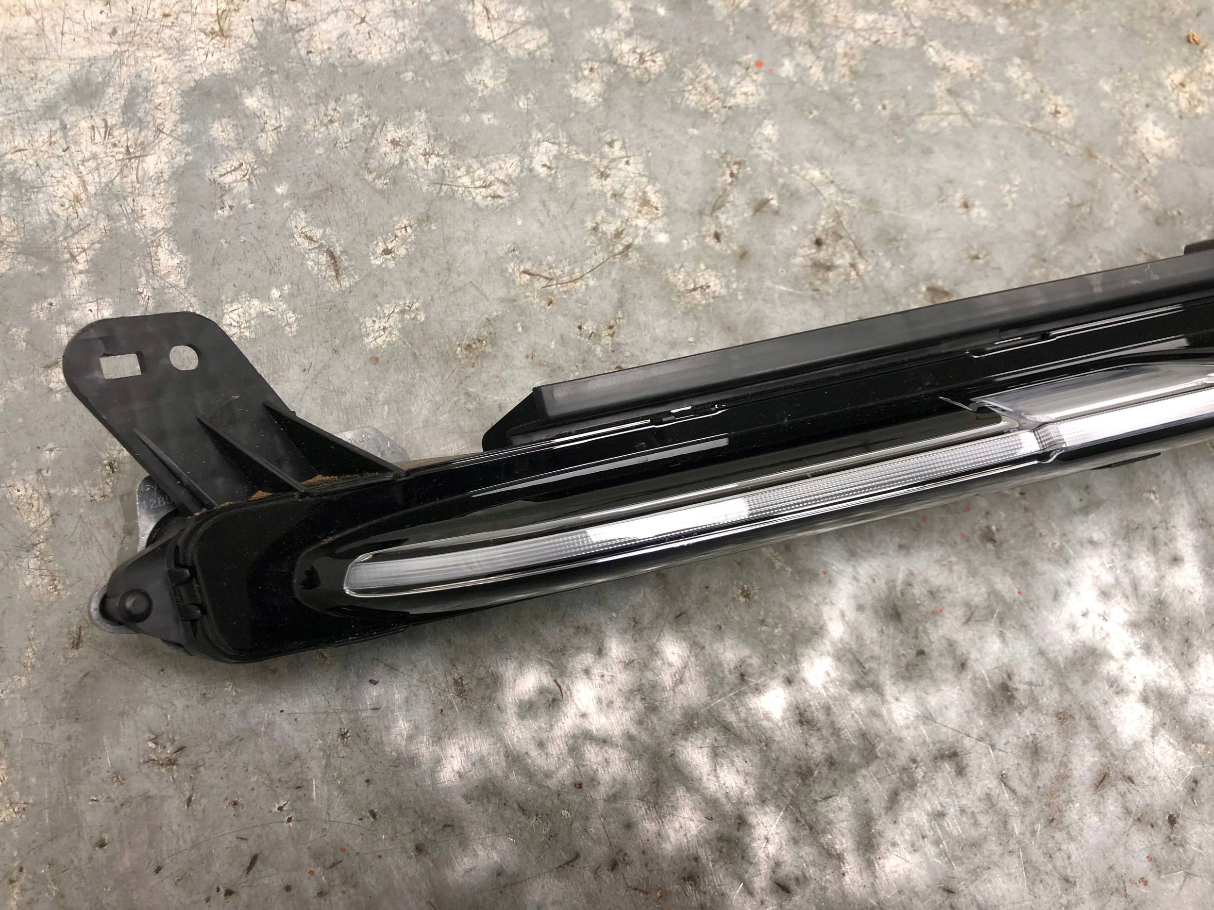 light DRL LED right front PORSCHE CAYENNE III 9Y 9Y0953082