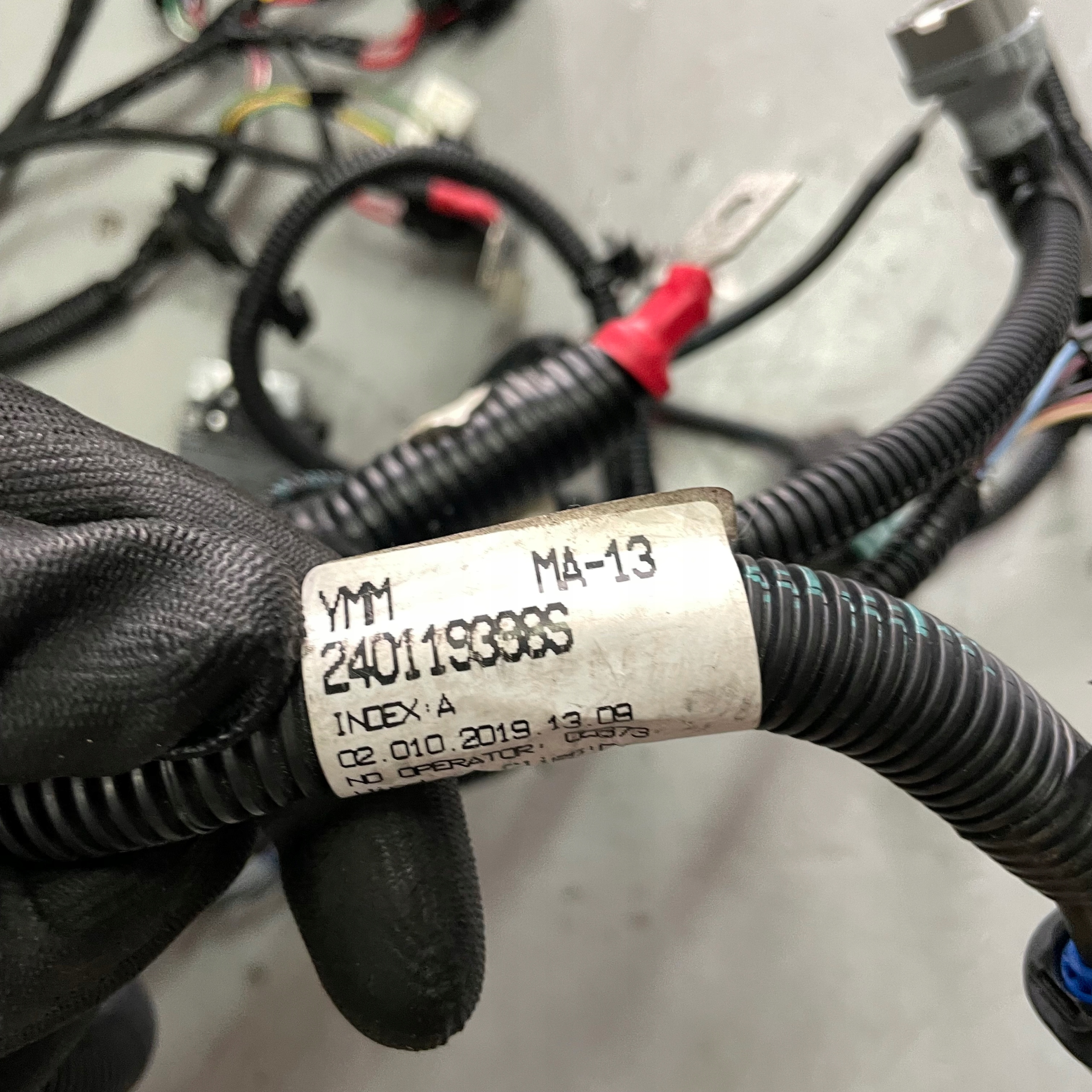 RENAULT ZOE II BUNDLE ENGINE WIRING 240119398S
