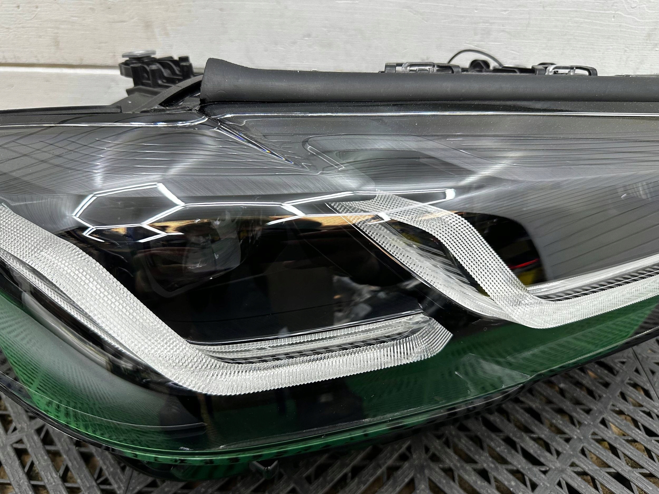 light front side right BMW 5 G30 G31 LCI BLACK SHADOW 8082656