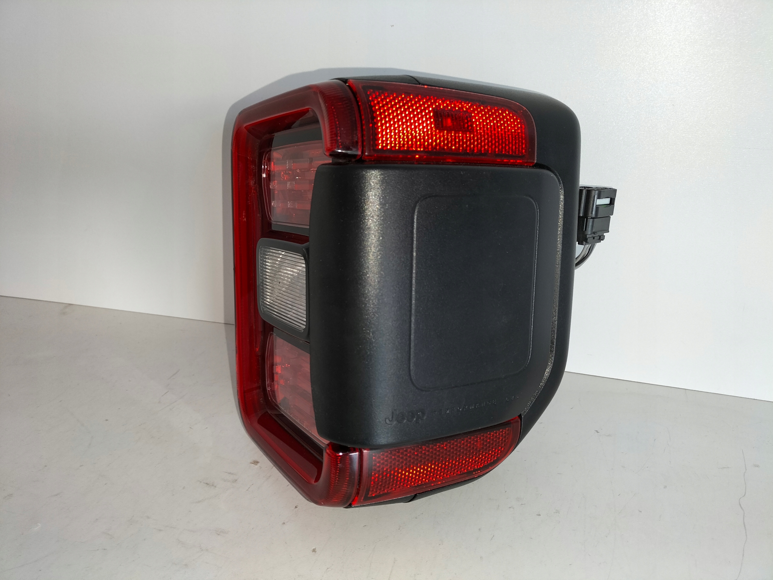 light rear rear part right JEEP GLADIATOR JT 19- LED
