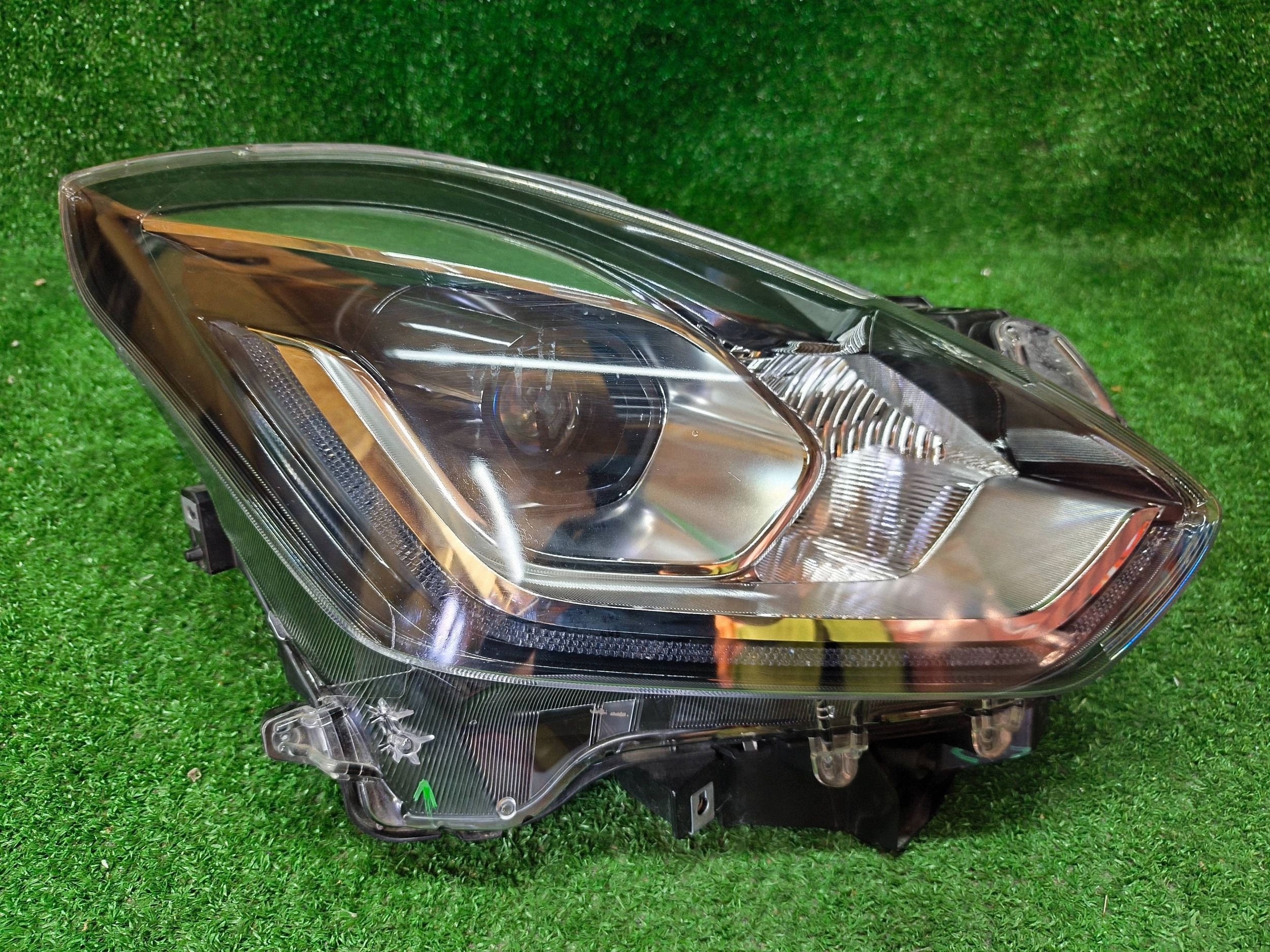 REFLEKTOR right front SUZUKI SWIFT MK8 17- FULL LED NR.1626