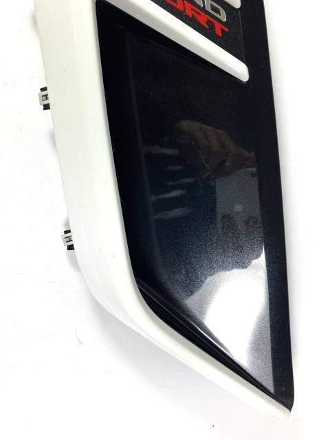 intake air w blotniku left side Chevrolet Corvette C7 84013490