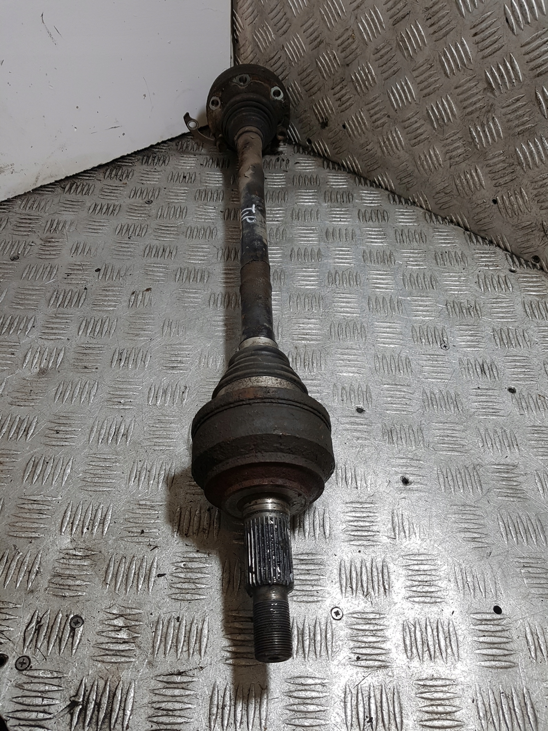 semi-axis semi-axis right rear AUDI Q7 7L8501201A