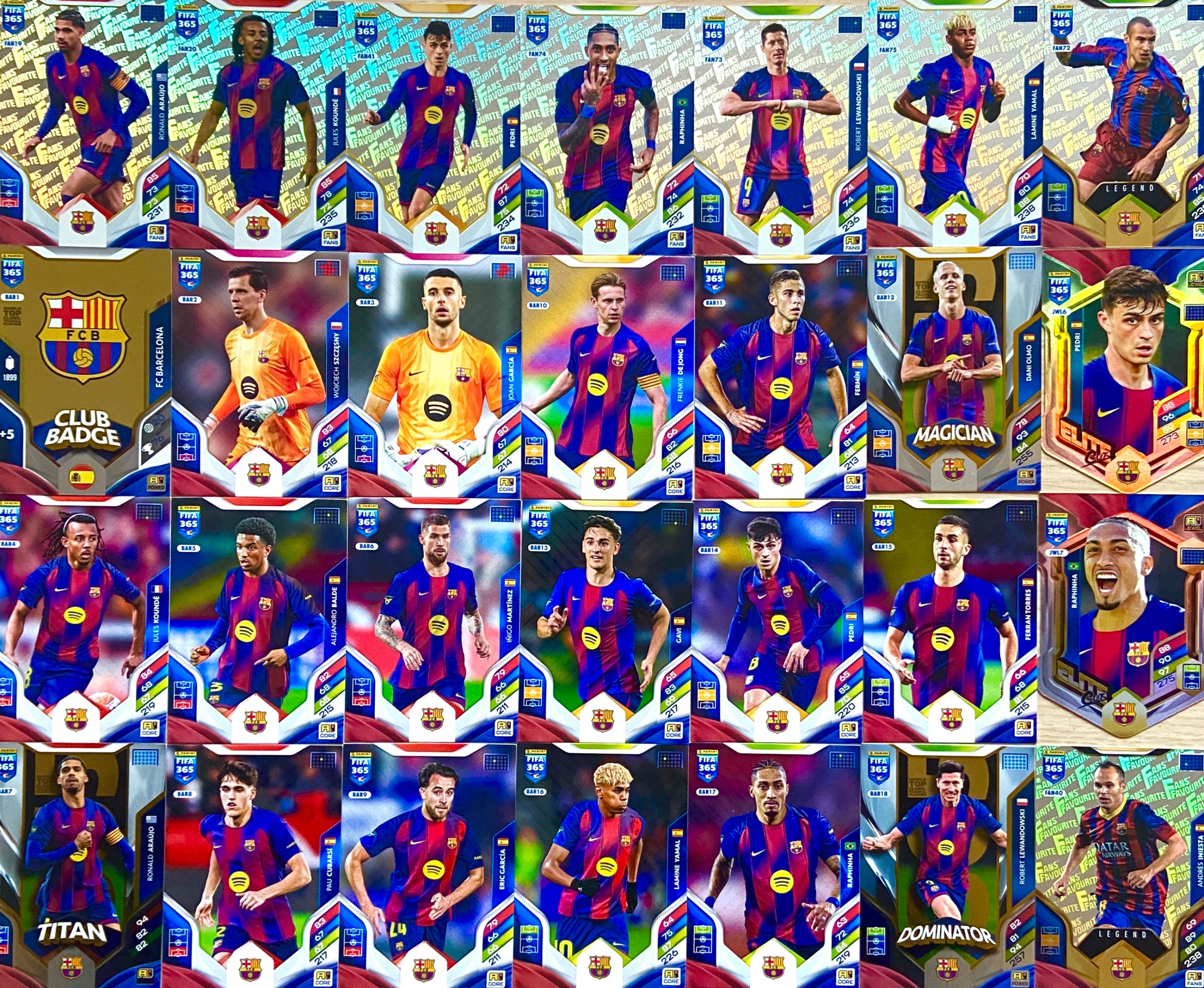 Panini Fifa 365 2026 komplet 28 kart Barcelona Yamal Lewandowski Gavi