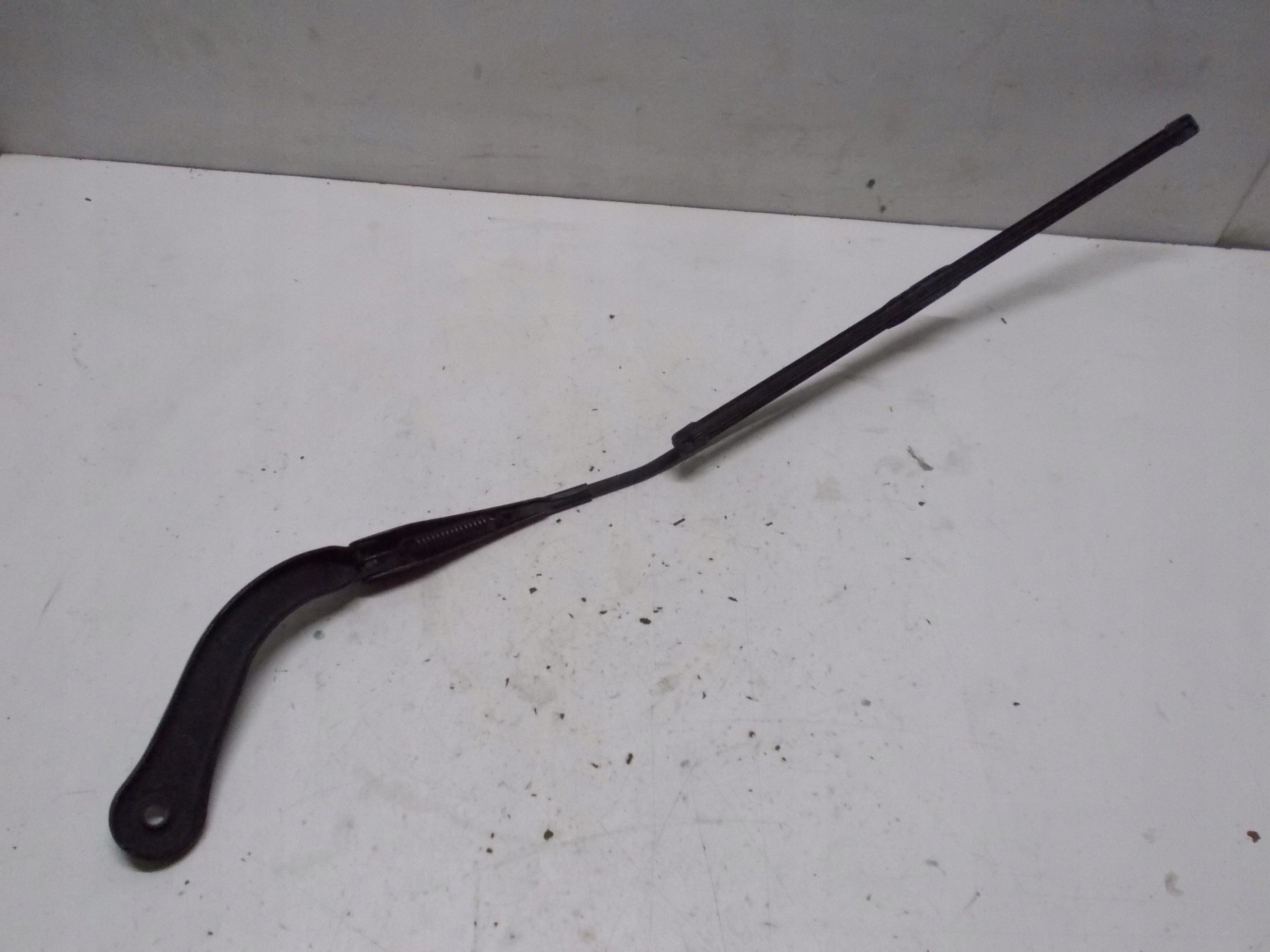 BMW E91 2.0 D 10R wiper arm right 7253397