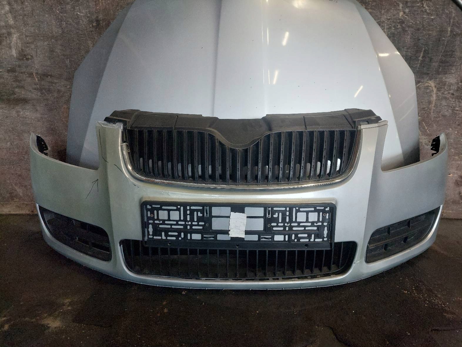 complete front bonnet bumper light fender SKODA ROOMSTER and 9156
