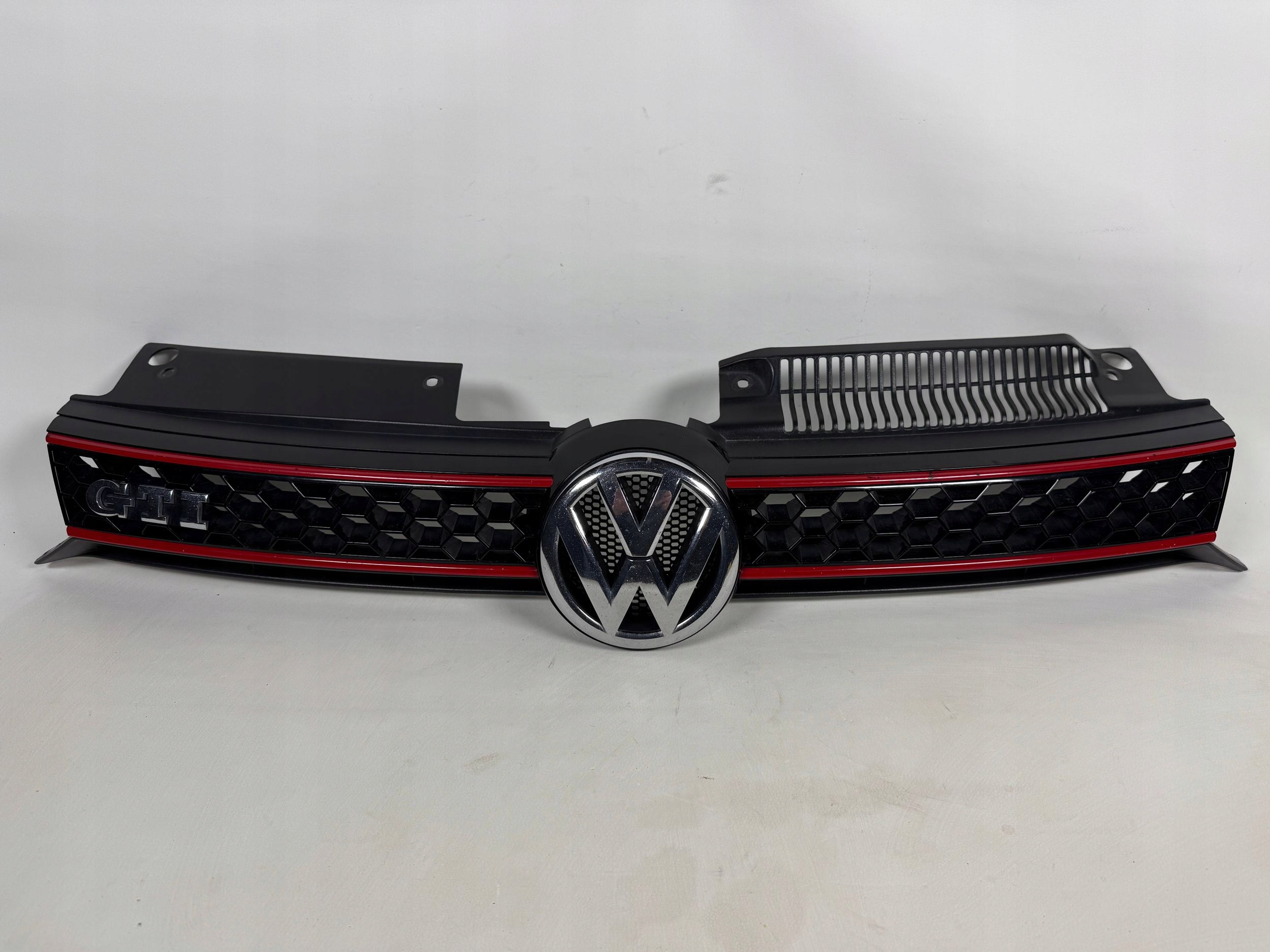 Volkswagen Golf VI 6 GTI grille radiator grill front