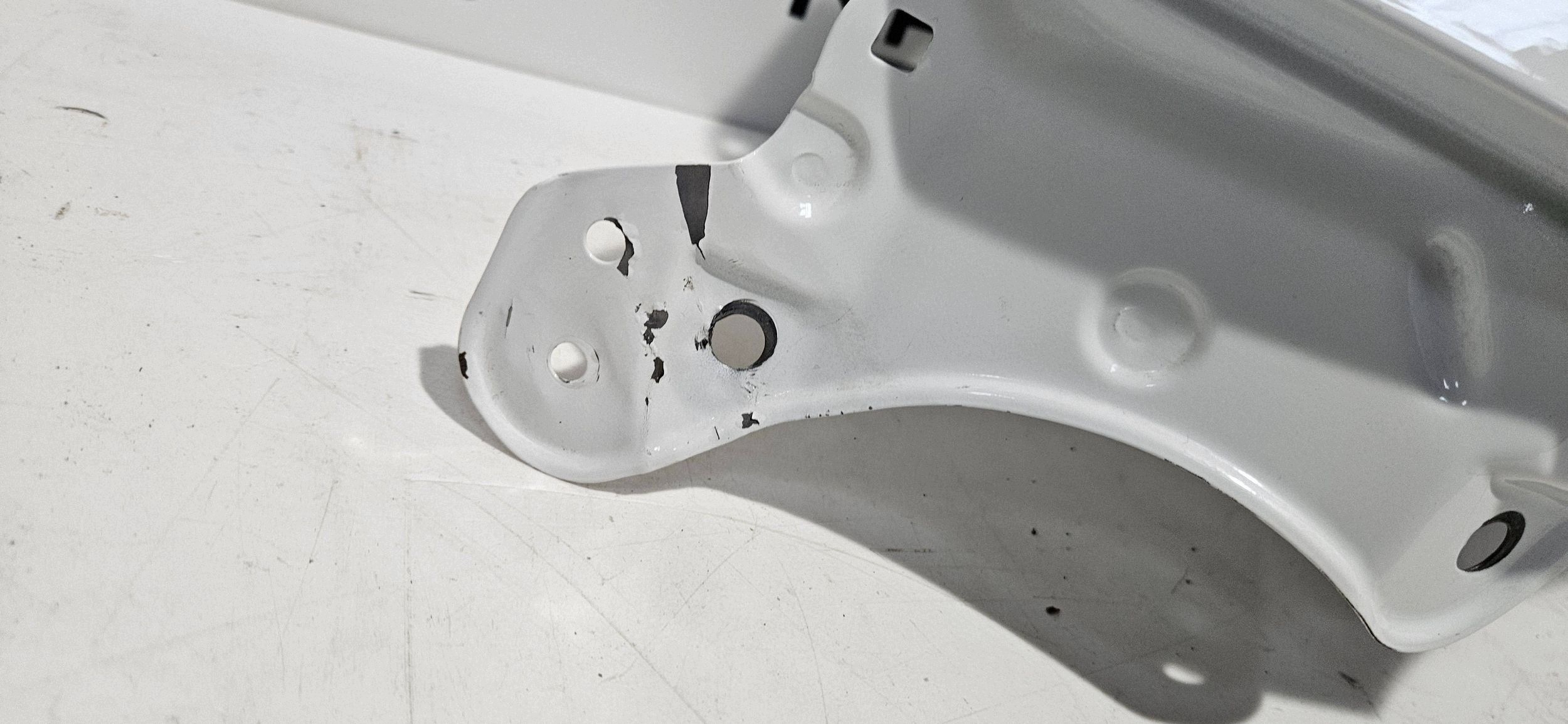 fender left front TOYOTA COROLLA E21 sedan 18- original