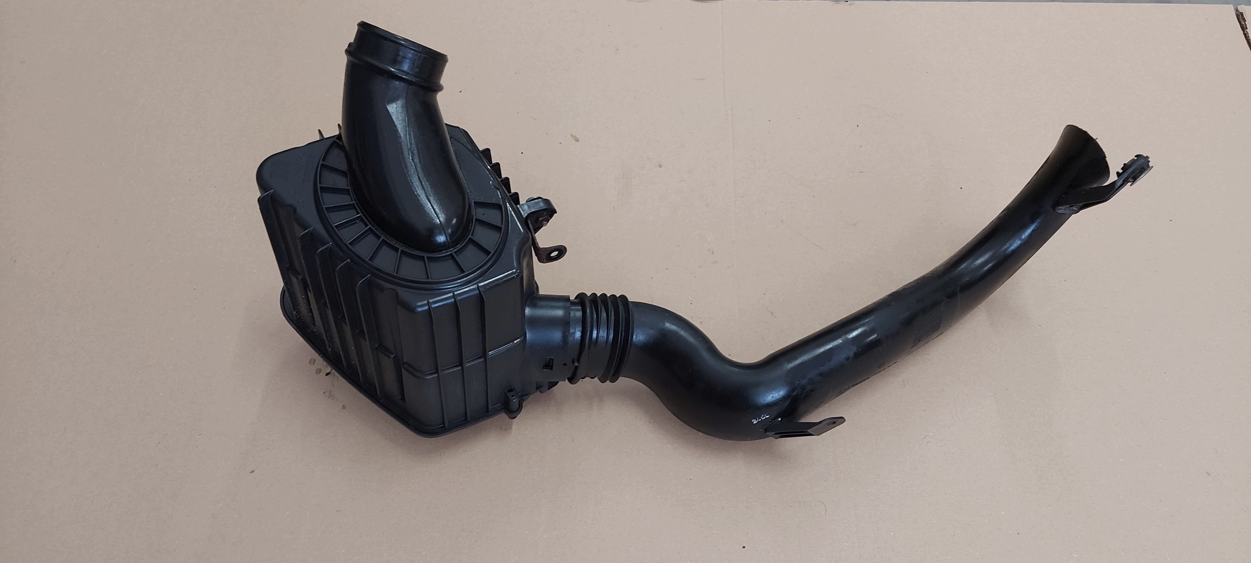 luftfiltergehäuse+rohr ALFA ROMEO 159 51785518