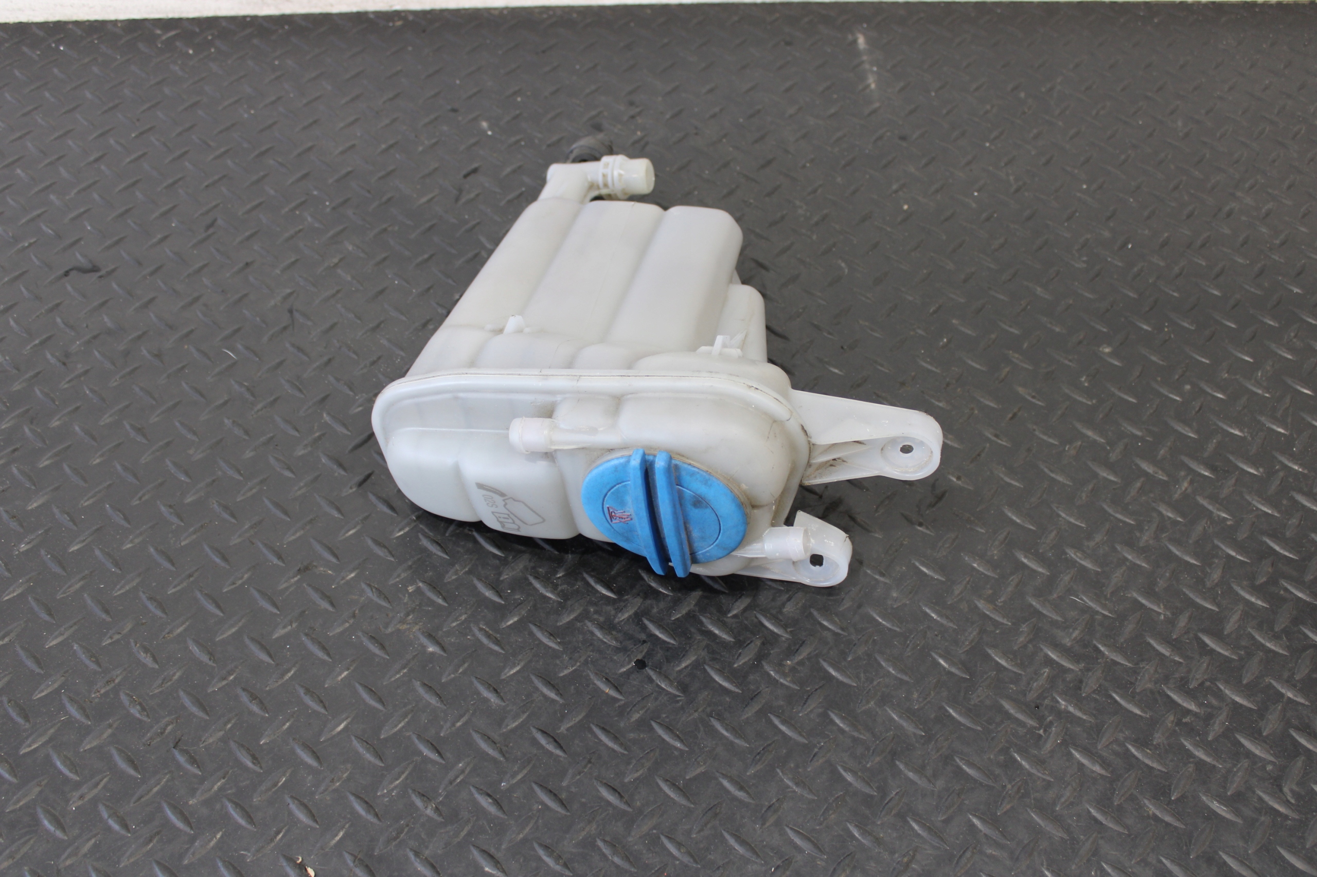 ekspanziona posuda PORSCHE MACAN 95B 8K0121303T