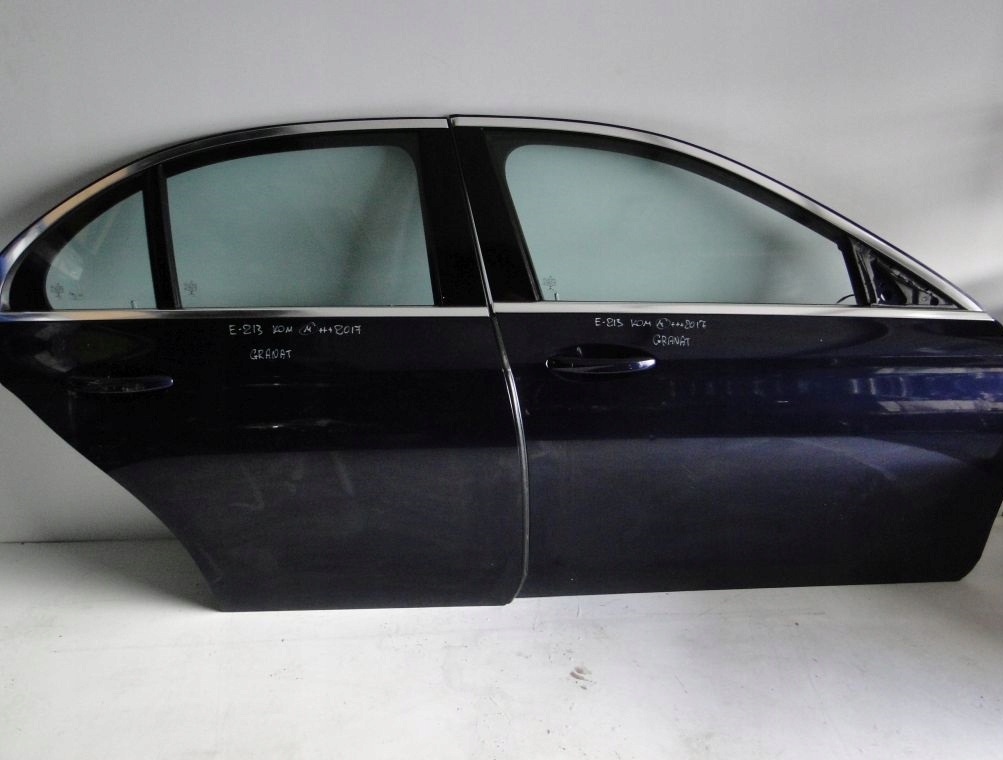 MERCEDES E KLASA W213 213 DRZWI PRAWE PRZEDNIE Strona zabudowy przód - prawa