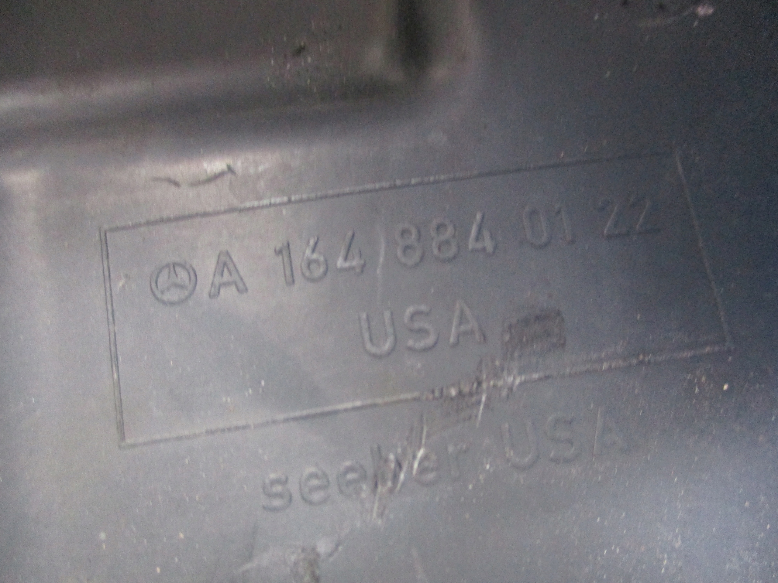 mercedes-benz oe A1648840122 подкрылки