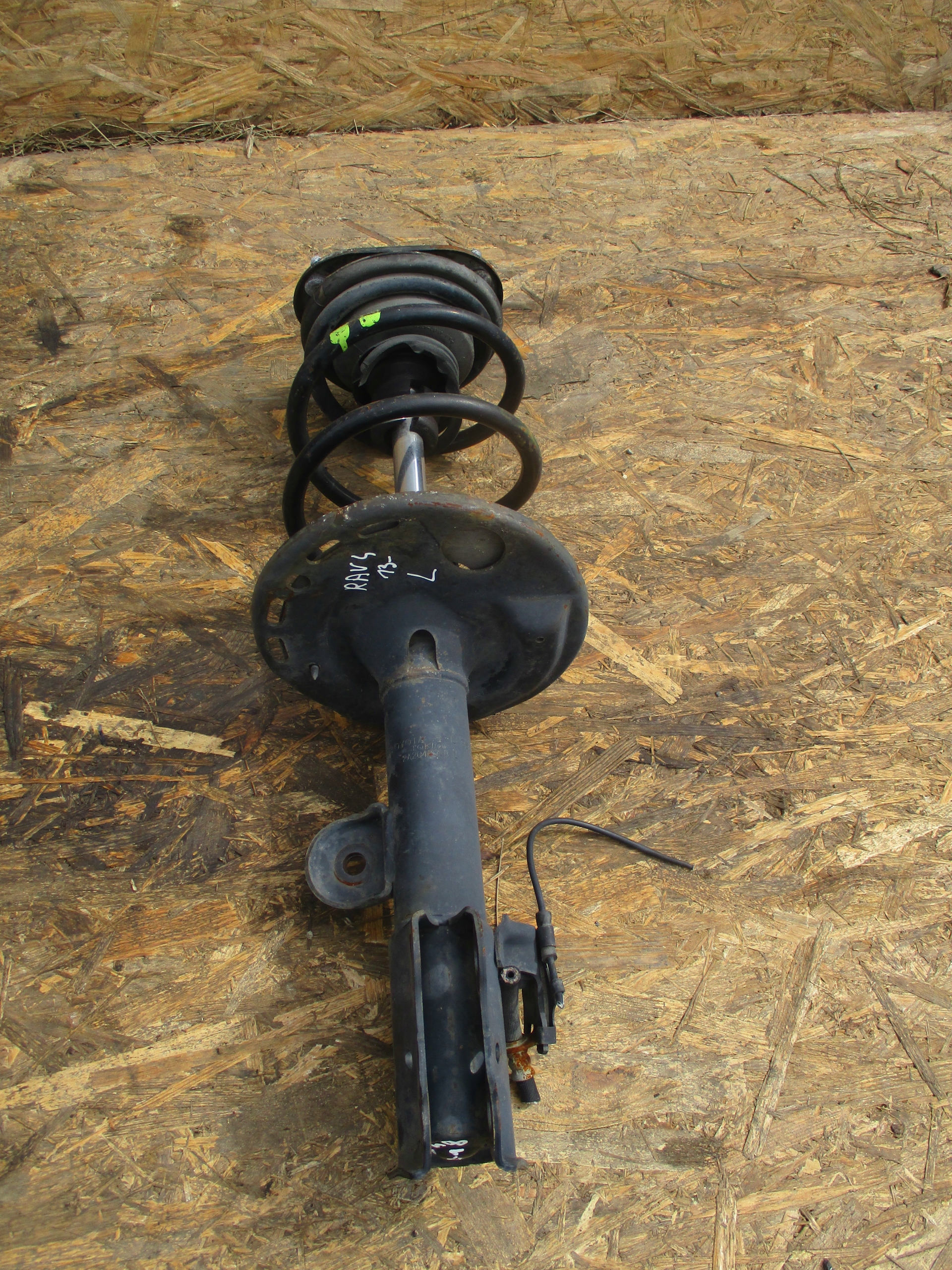 shock absorber front left Toyota Rav4 13-18
