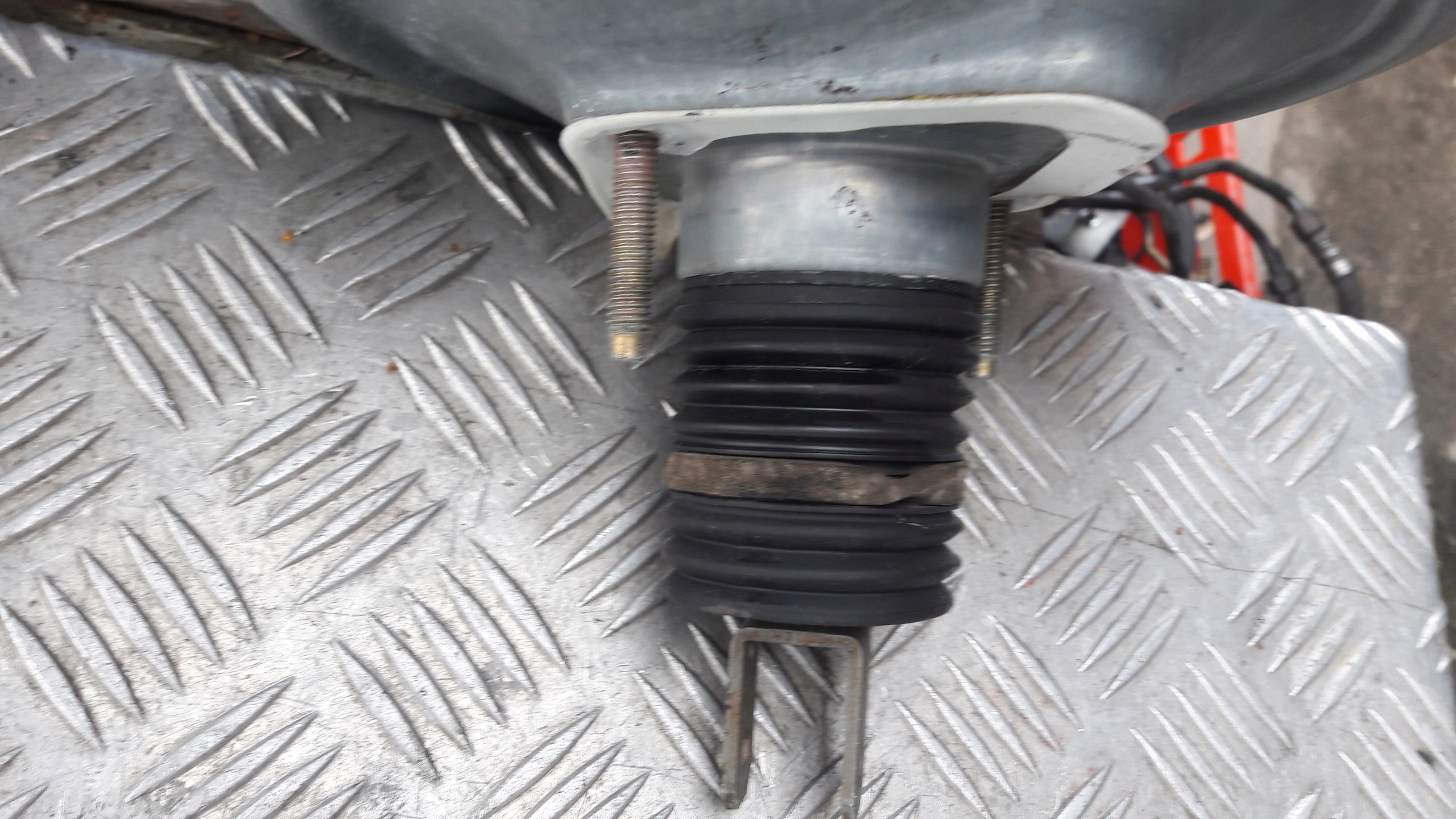 MERCEDES W220 2.2 CDI servo Servofreno A0054304730