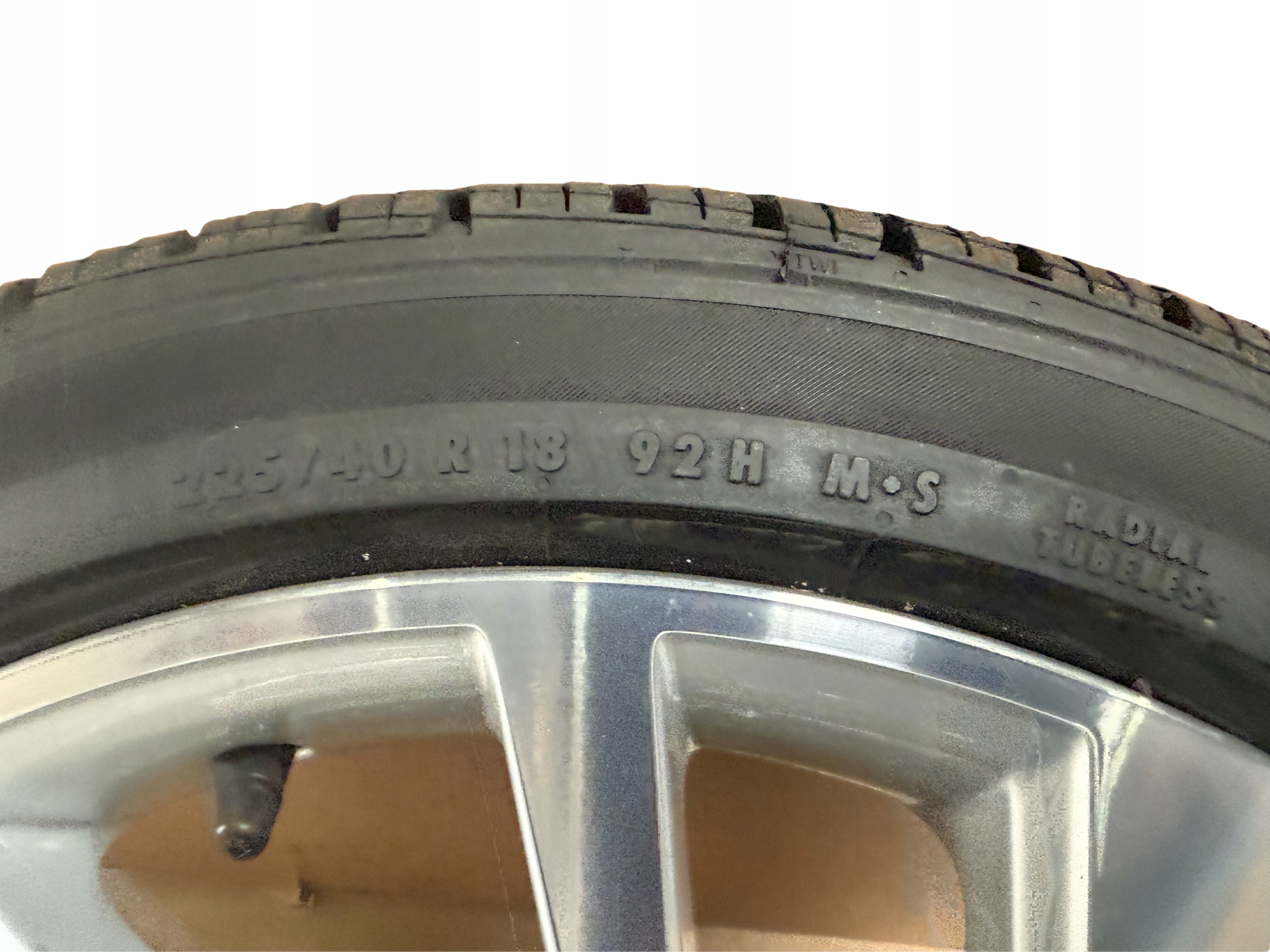 AUDI A3 8Y wheels discs 225/40R18 CONTINENTAL