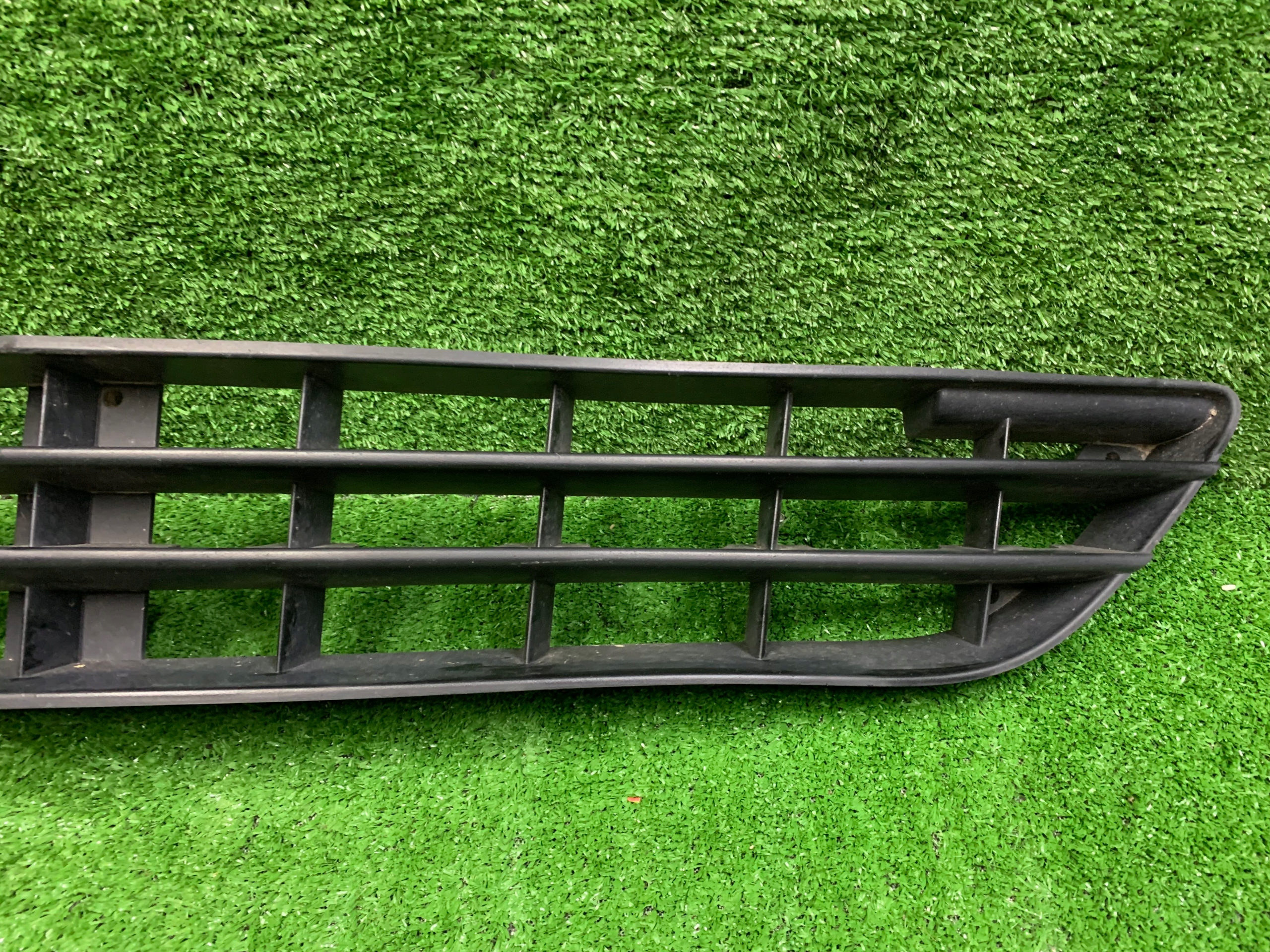 MERCEDES R W251 grid bumper of a bumper front front A2518850553
