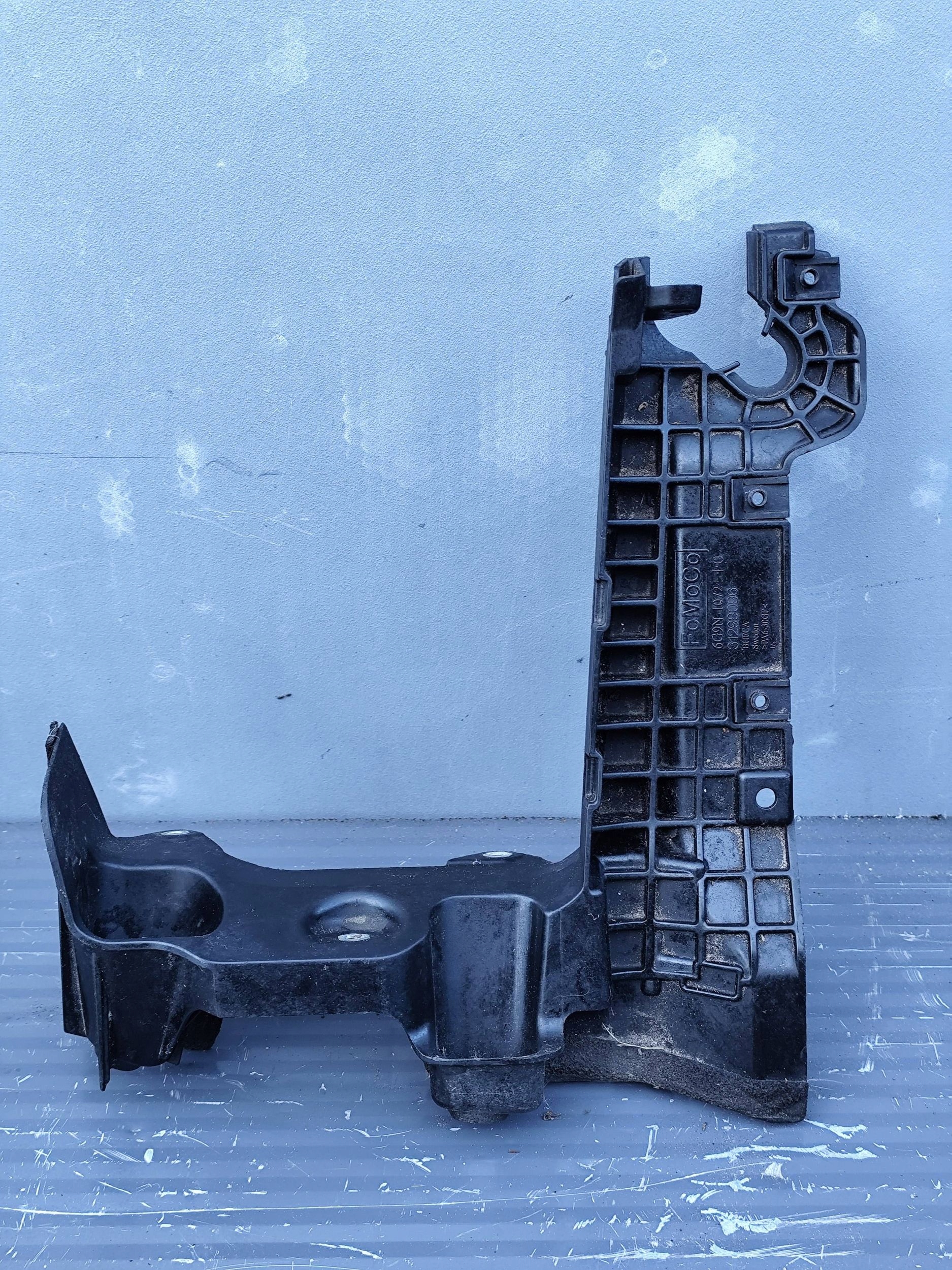 VOLVO V60 LIFT Halter Halter AKUMULATORA 31298096