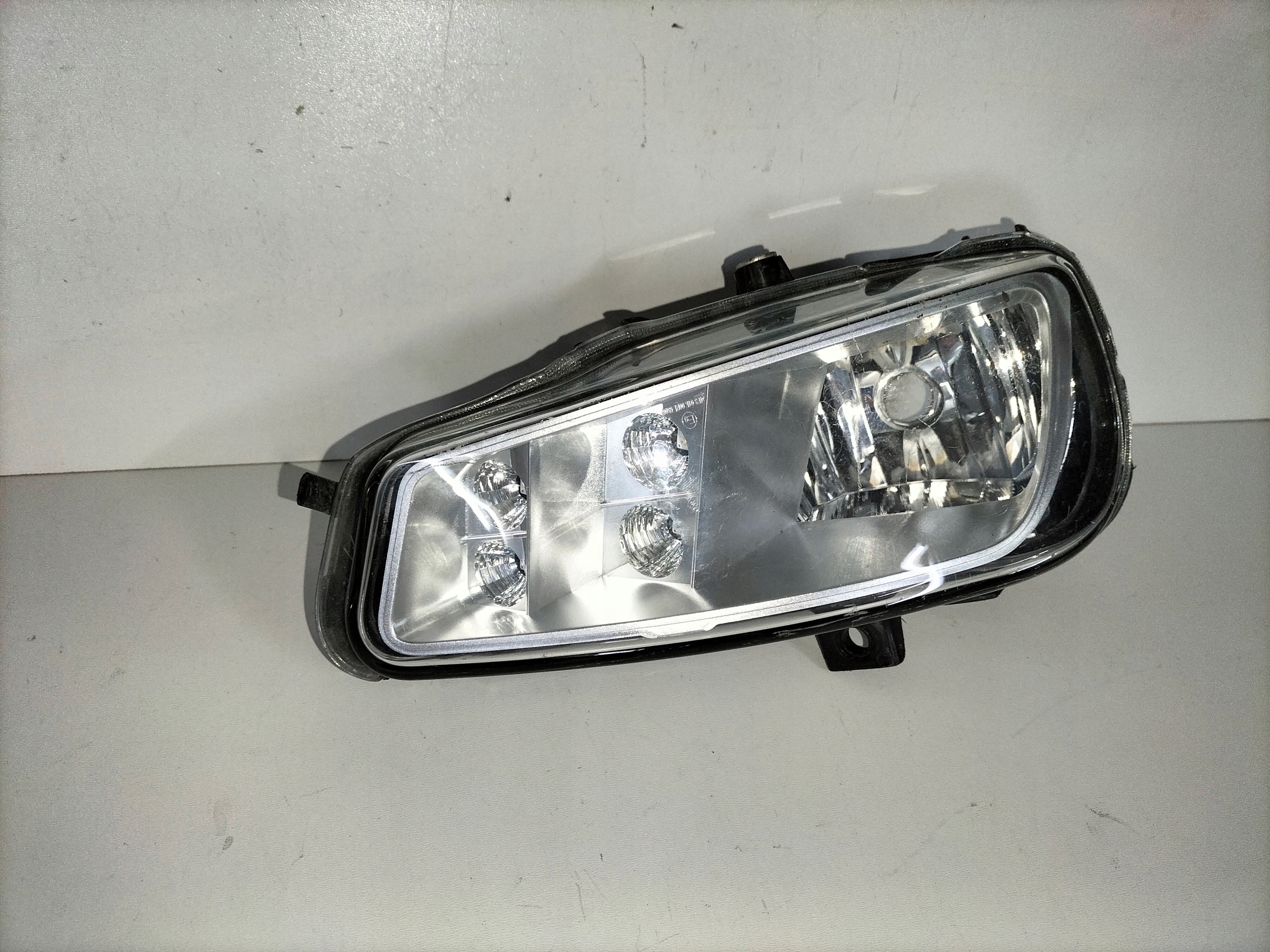 fog light light right MERCEDES ACTROS MP4 11- ANTOS 12- AROCS