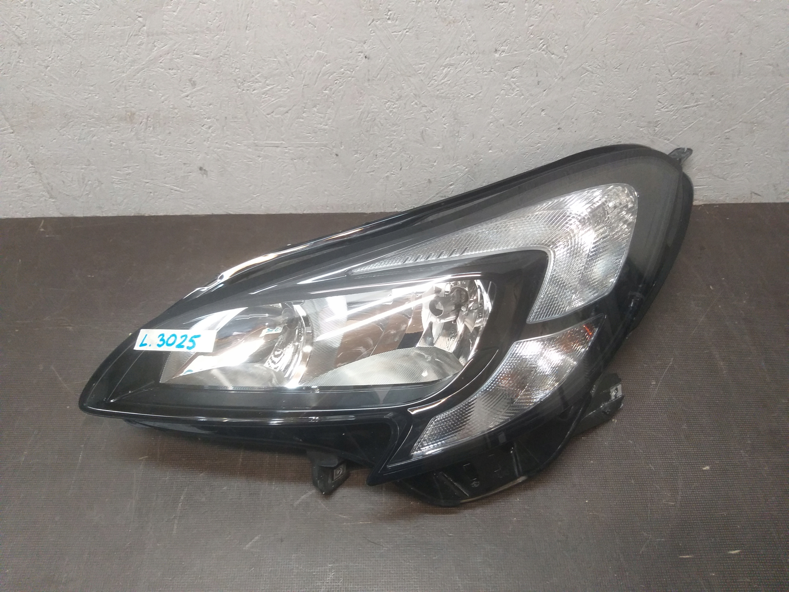 light front left OPEL CORSA E 39108222