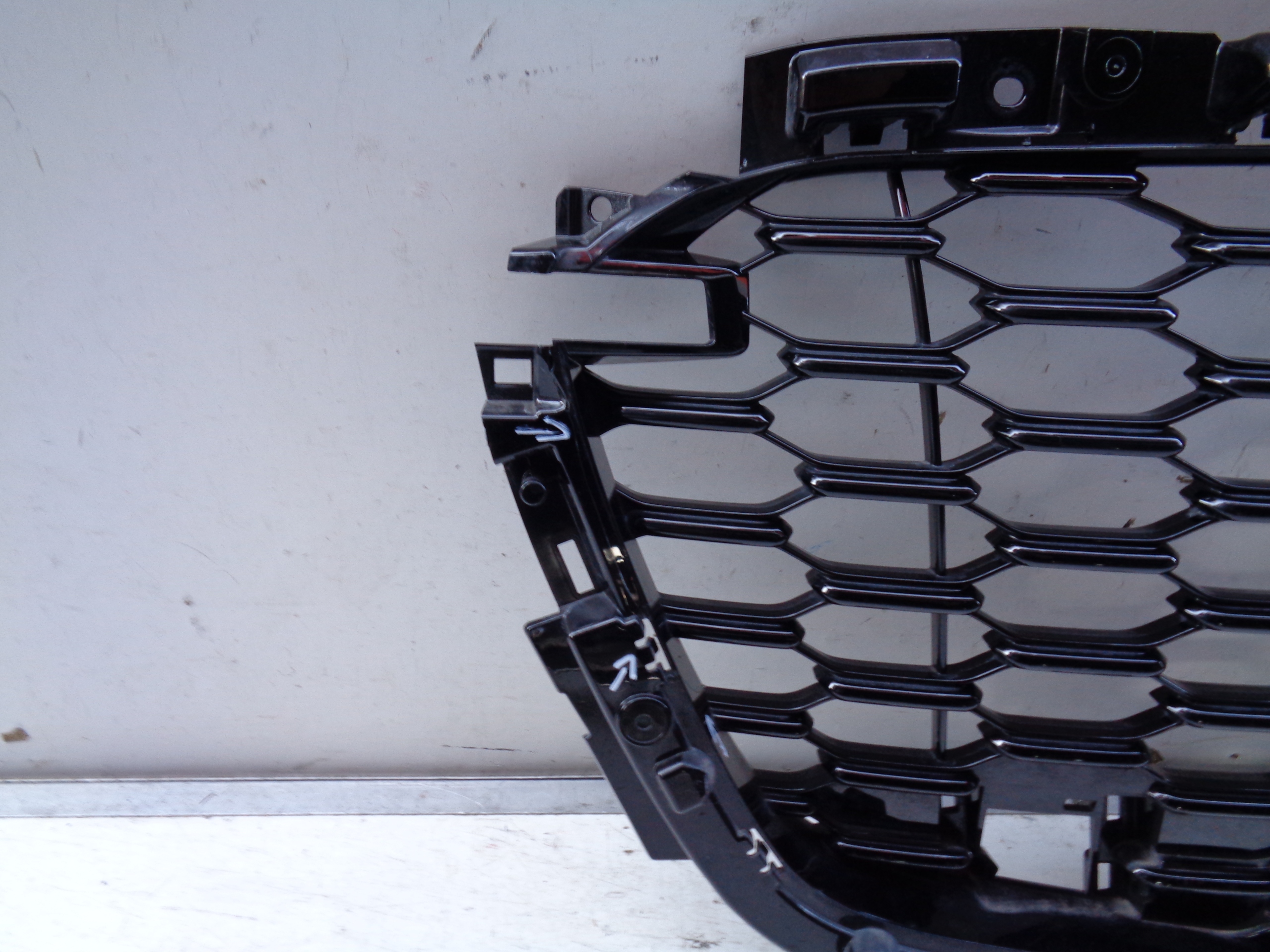 Grille MAZDA CX60 22