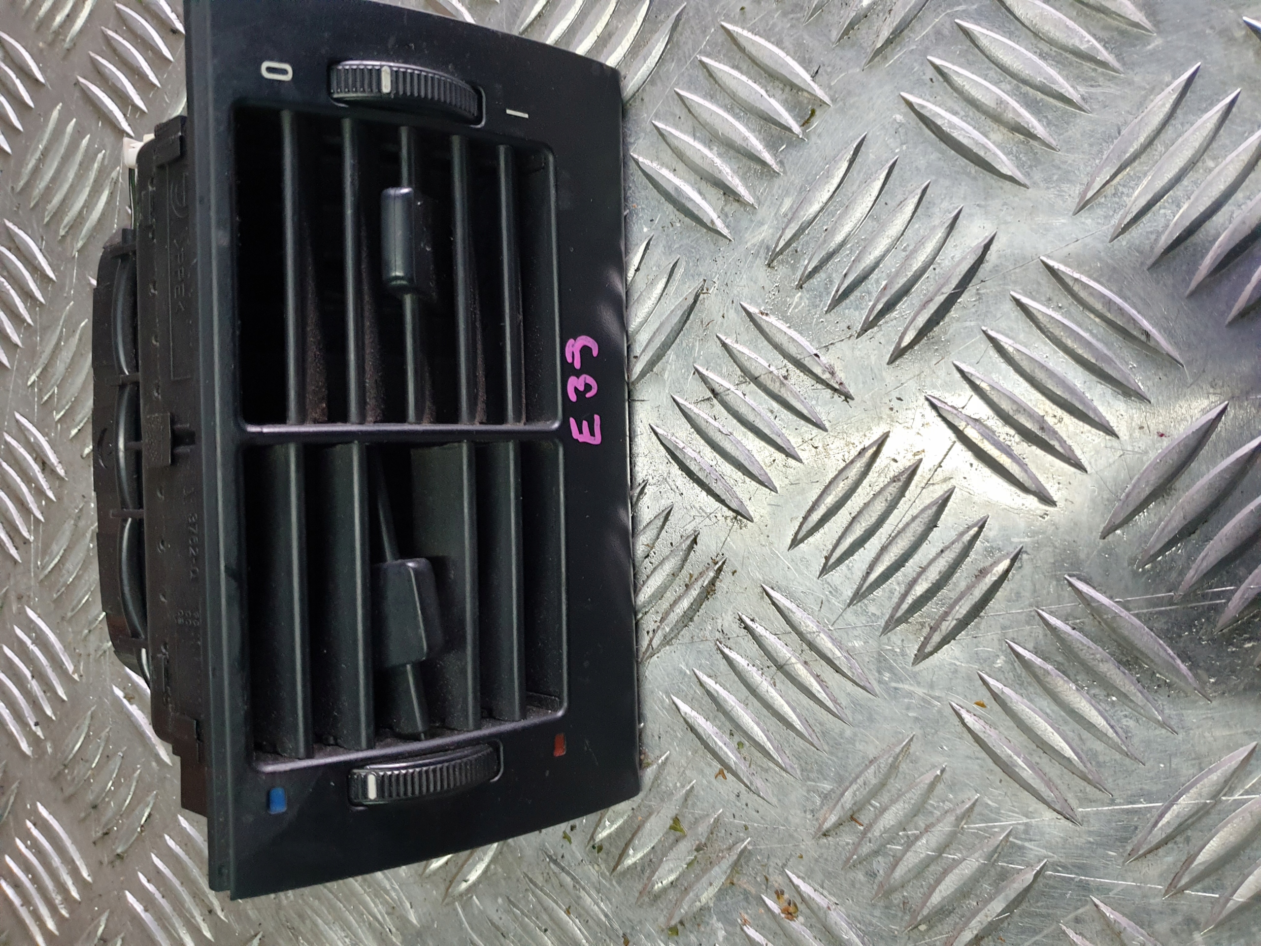 KRATKA TYLNA NAWIEWU BMW E39 TOURING