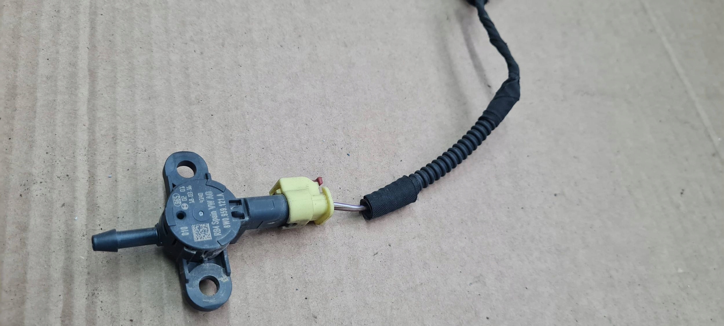 A4 B9 8W sensor OCHRONY PIESZYCH connecting spoiler 8W0959121A A5 8W S5