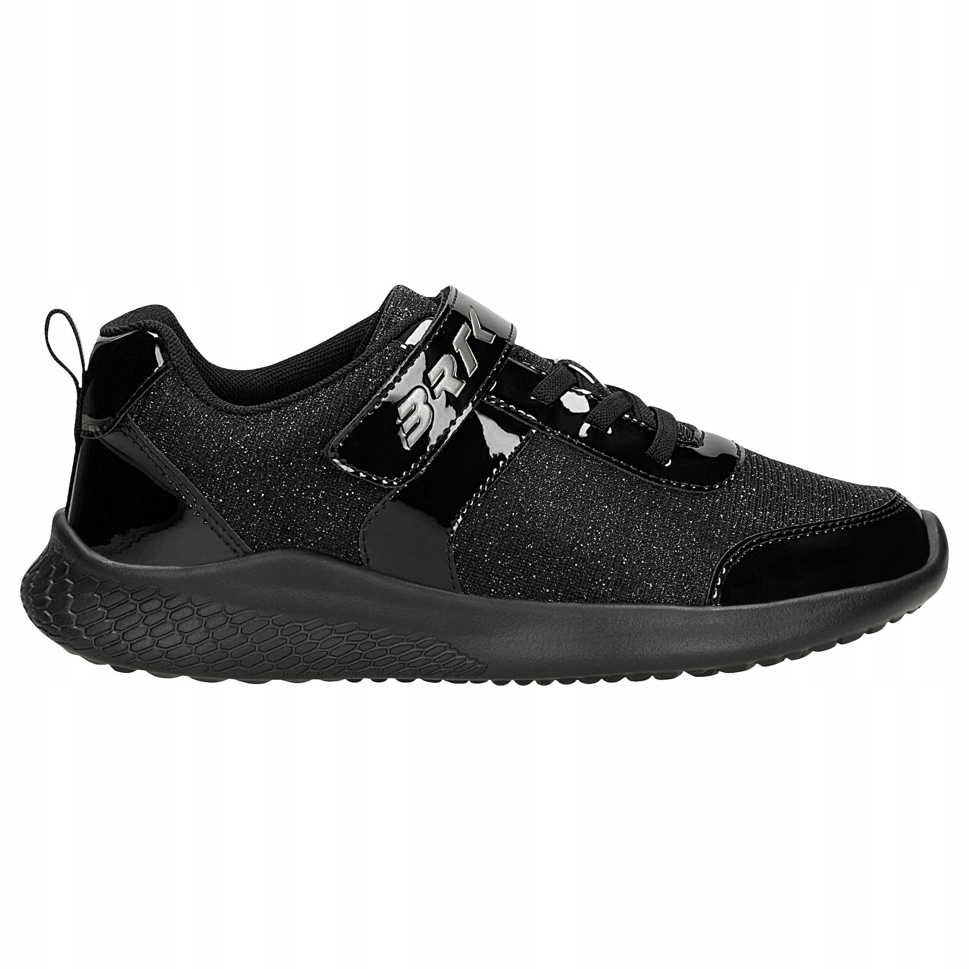 Czarne sneakersy z materiałem i lakierowanymi wstawkami Bartek r. 31