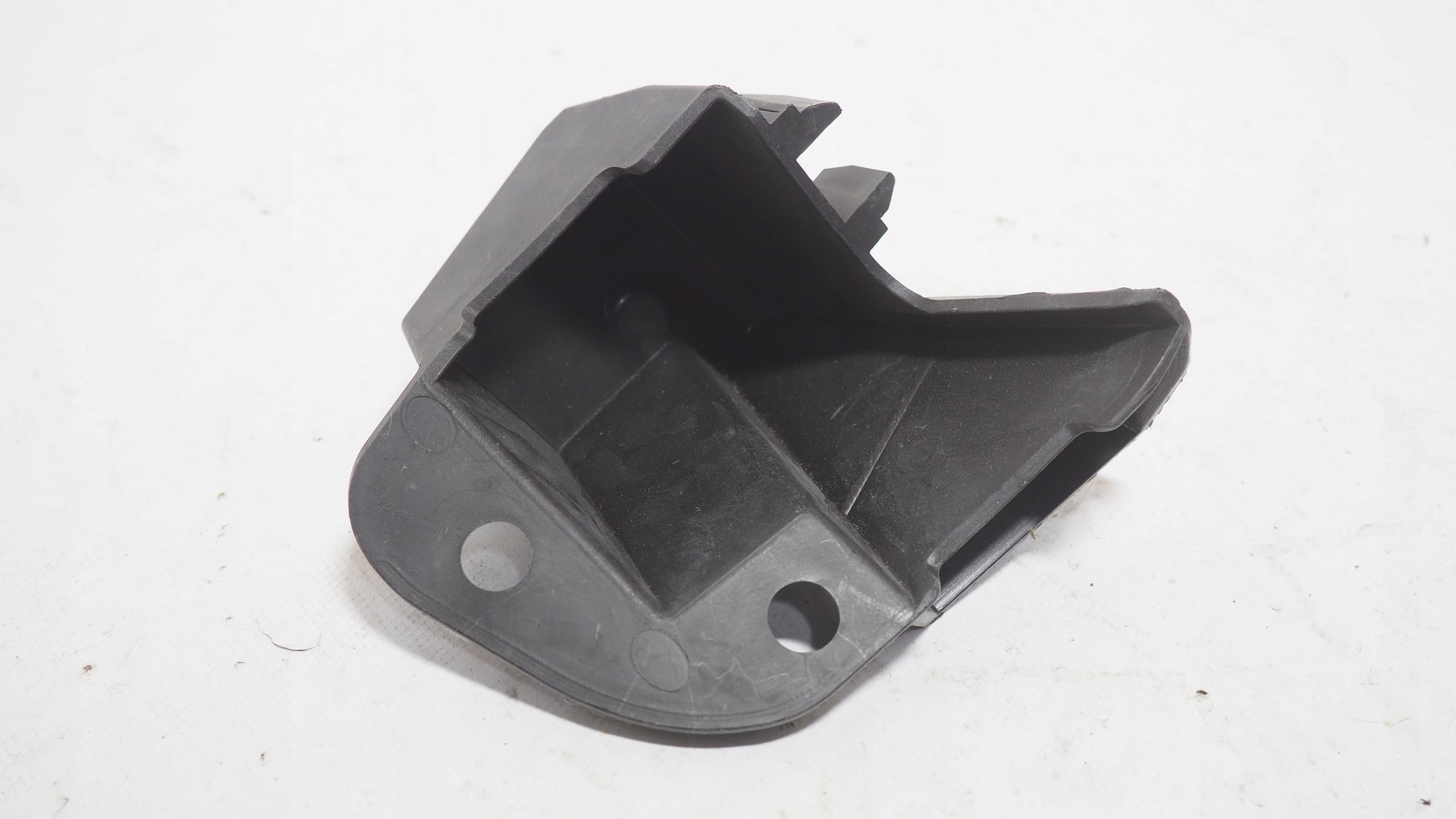 Ford Fiesta MK8 bumper bracket right rear part H1BB-17E850-A1