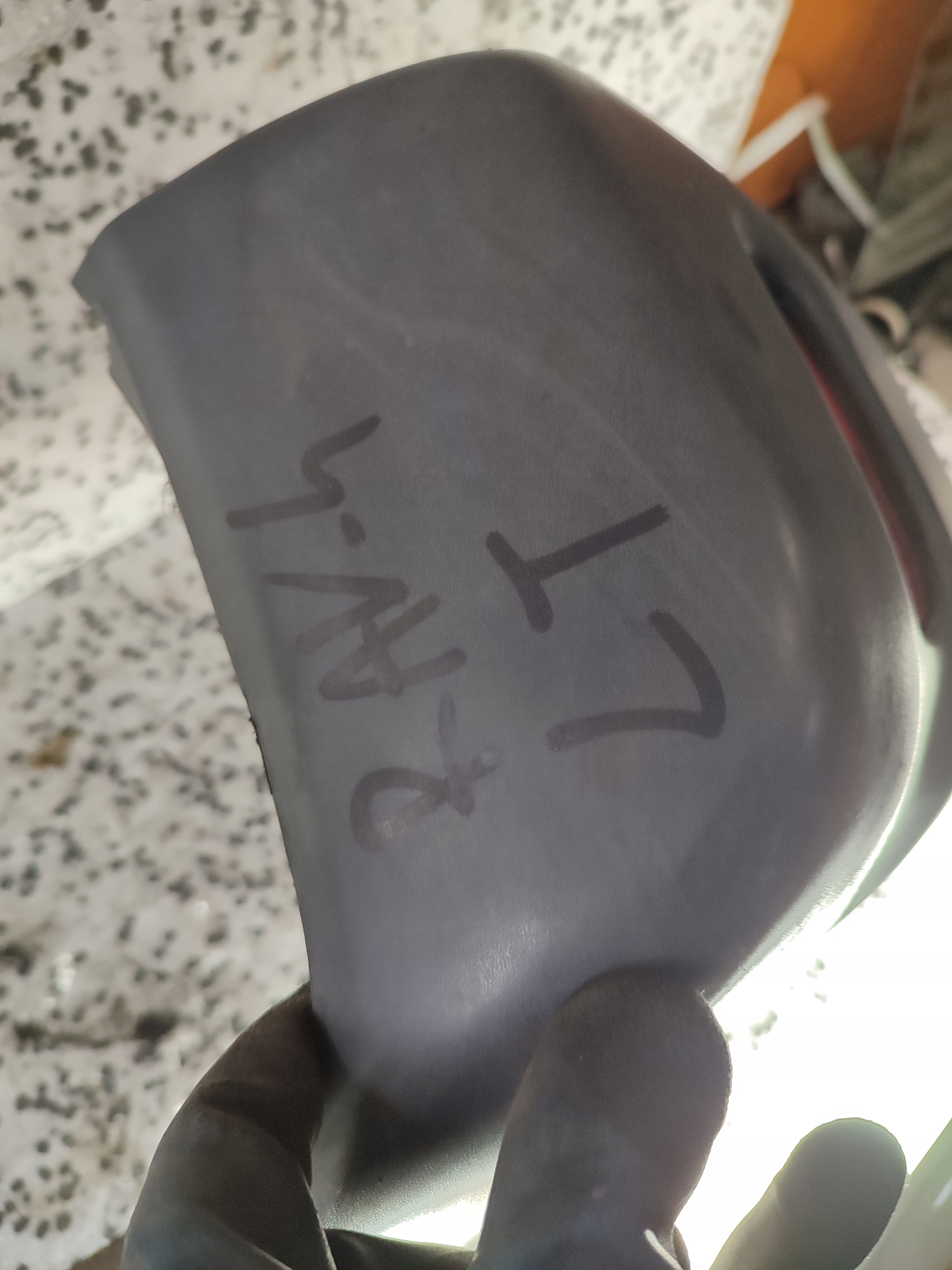 TOYOTA RAV4 and 95-00 bumper rear part corner left 5D