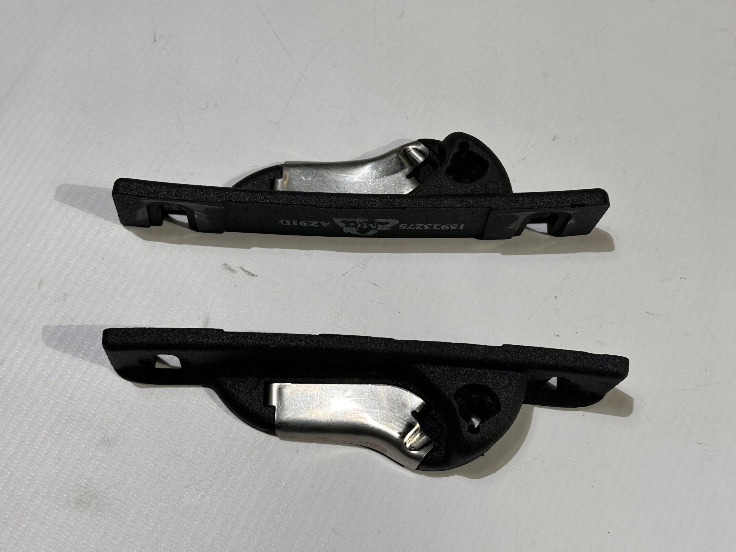lock rygiel left right roofs blocking Chevrolet Corvette C6 2005 - 2013