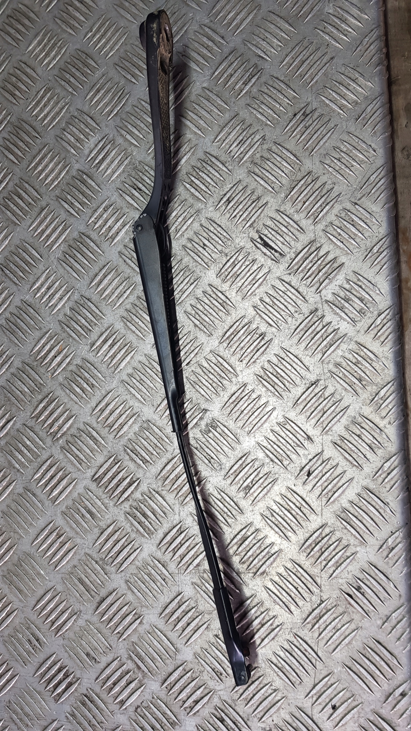 MERCEDES W204 wiper arm left 3392125811