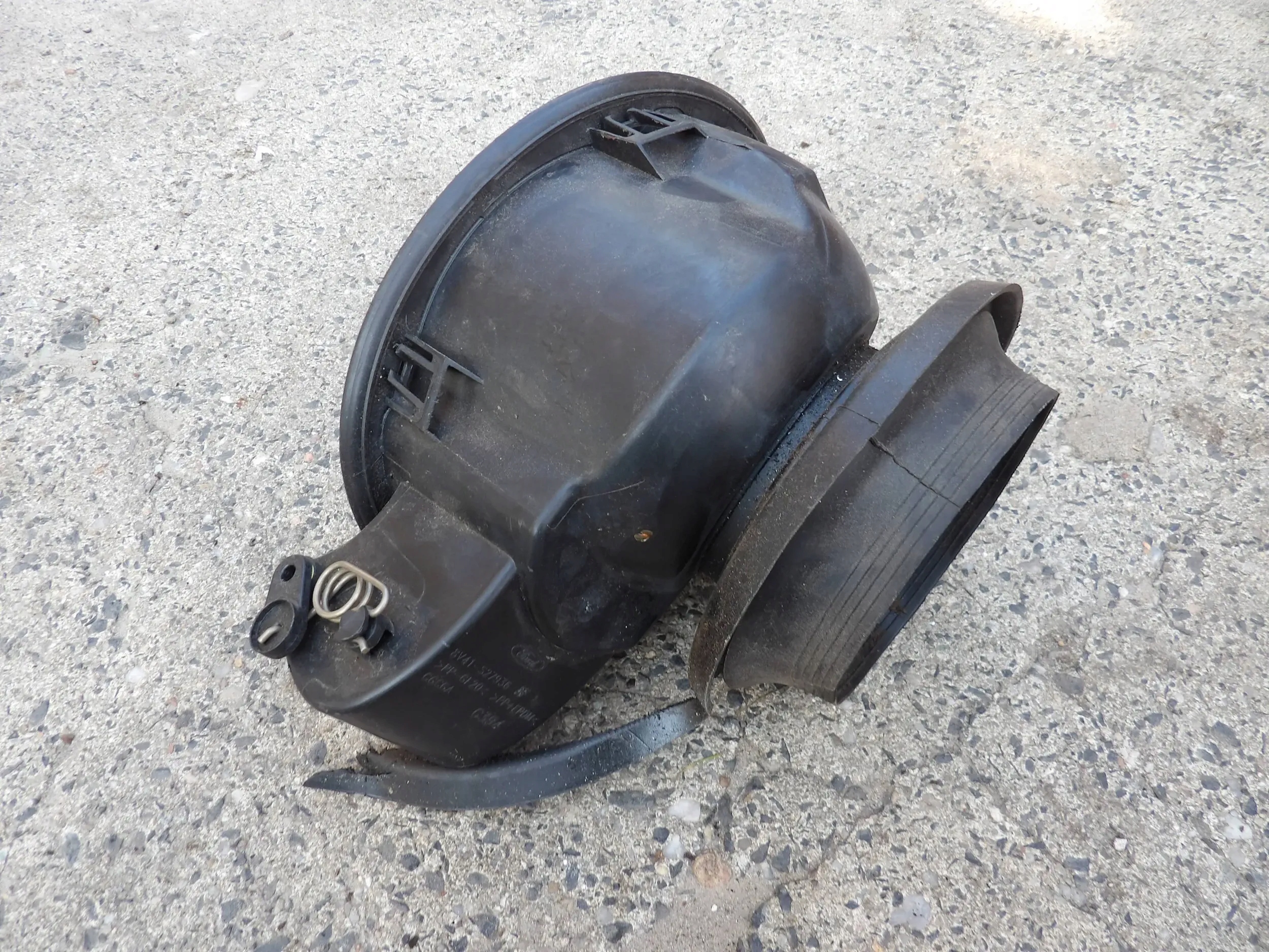 FORD KUGA MK1 Tankklappe des Kraftstoffsbehälters schwarze