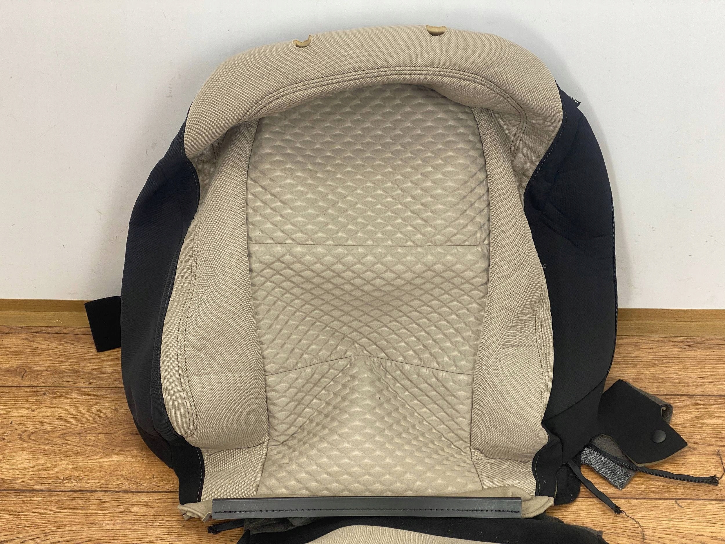 seat driver´s upholstery material side Ford Escape IV Kuga MK3 2020+