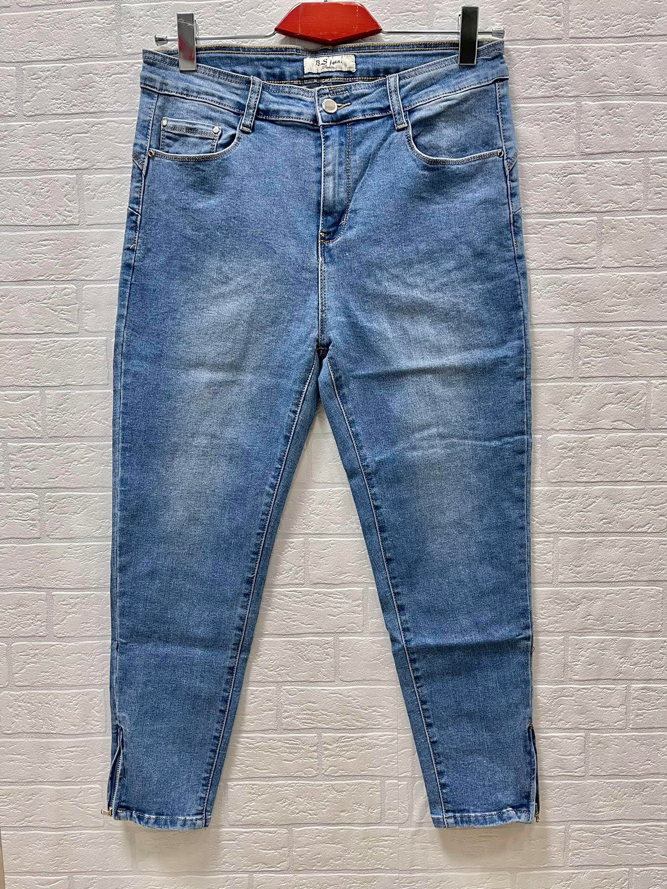 SPODNIE RURKI JEANS JEANSOWE OZDOBNE ZAMKI *4XL Kolor niebieski