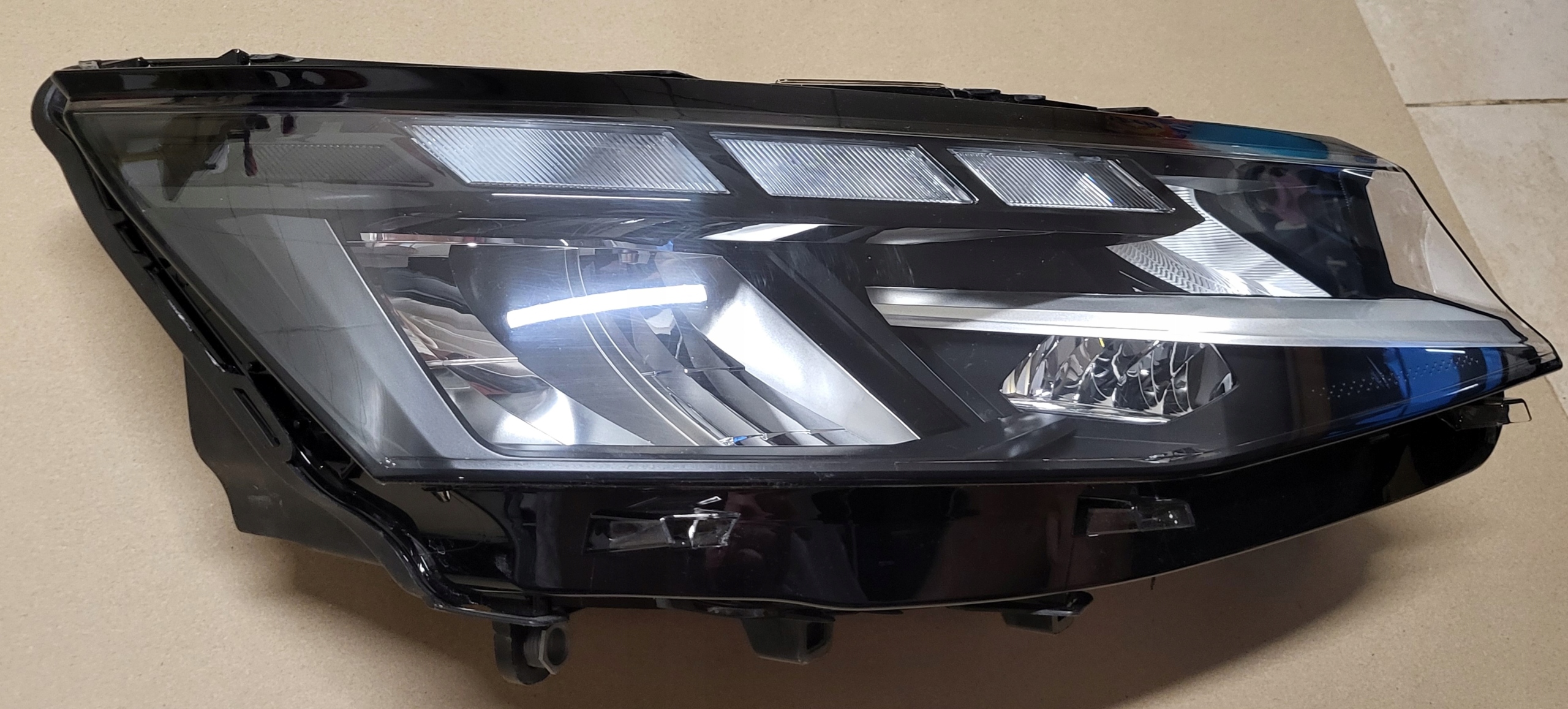REFLEKTOR light right front FULL LED VW TRANSPORTER T7 VII complete OE EU