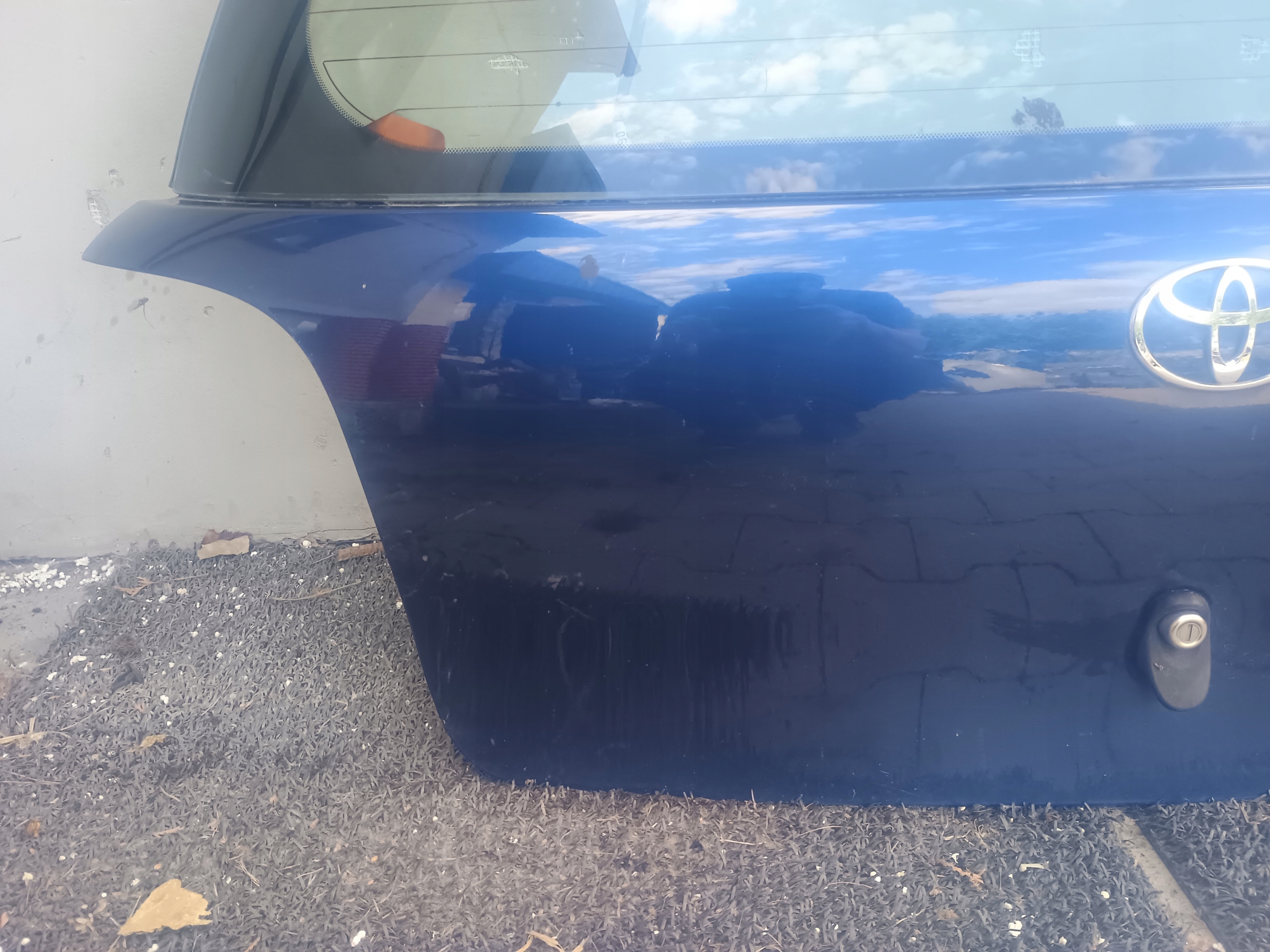 trunk door boot TOYOTA YARIS and