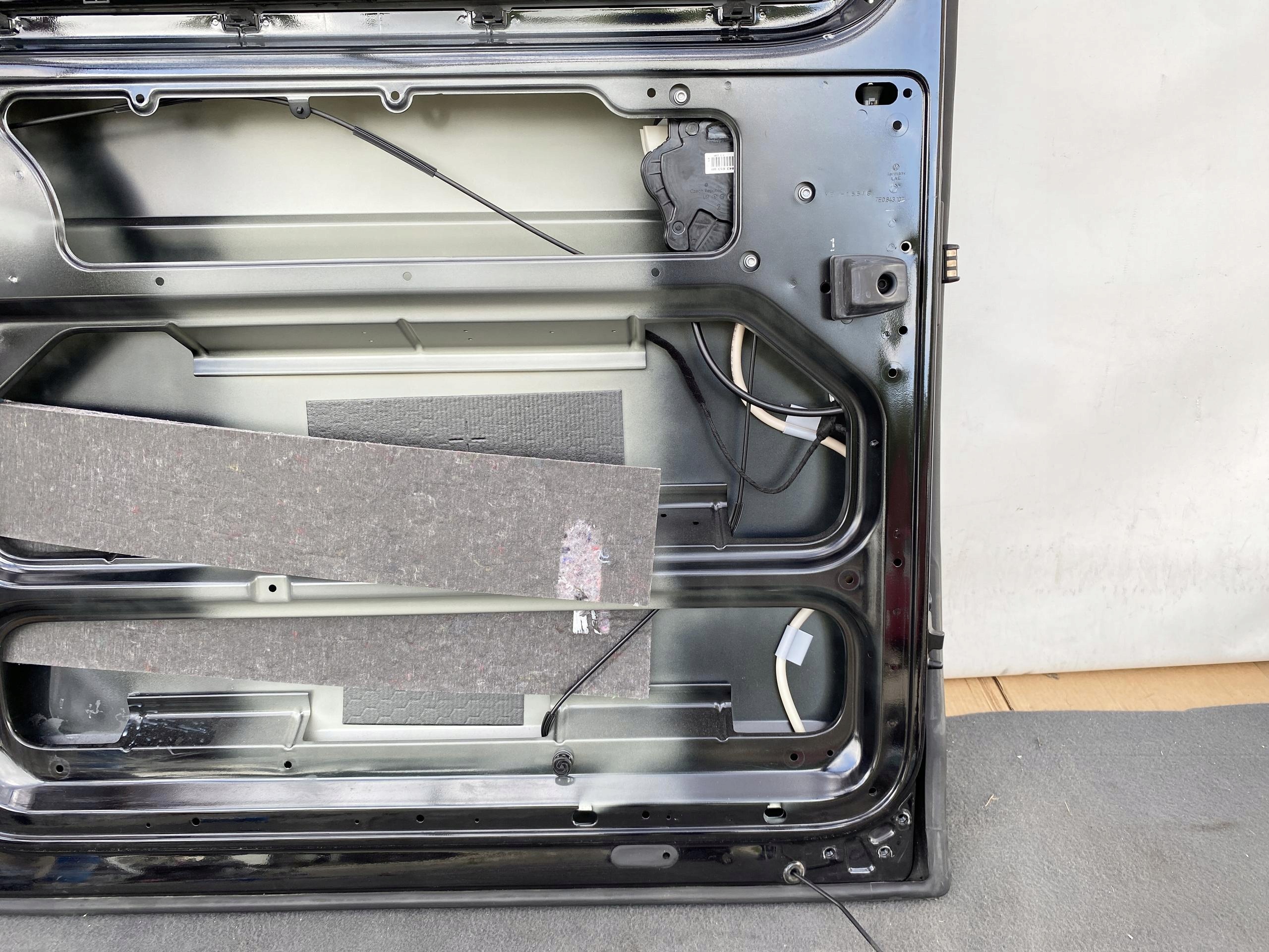 VW TRANSPORTER T6 MULTIVAN 15- door SUWANE sliding side left black,