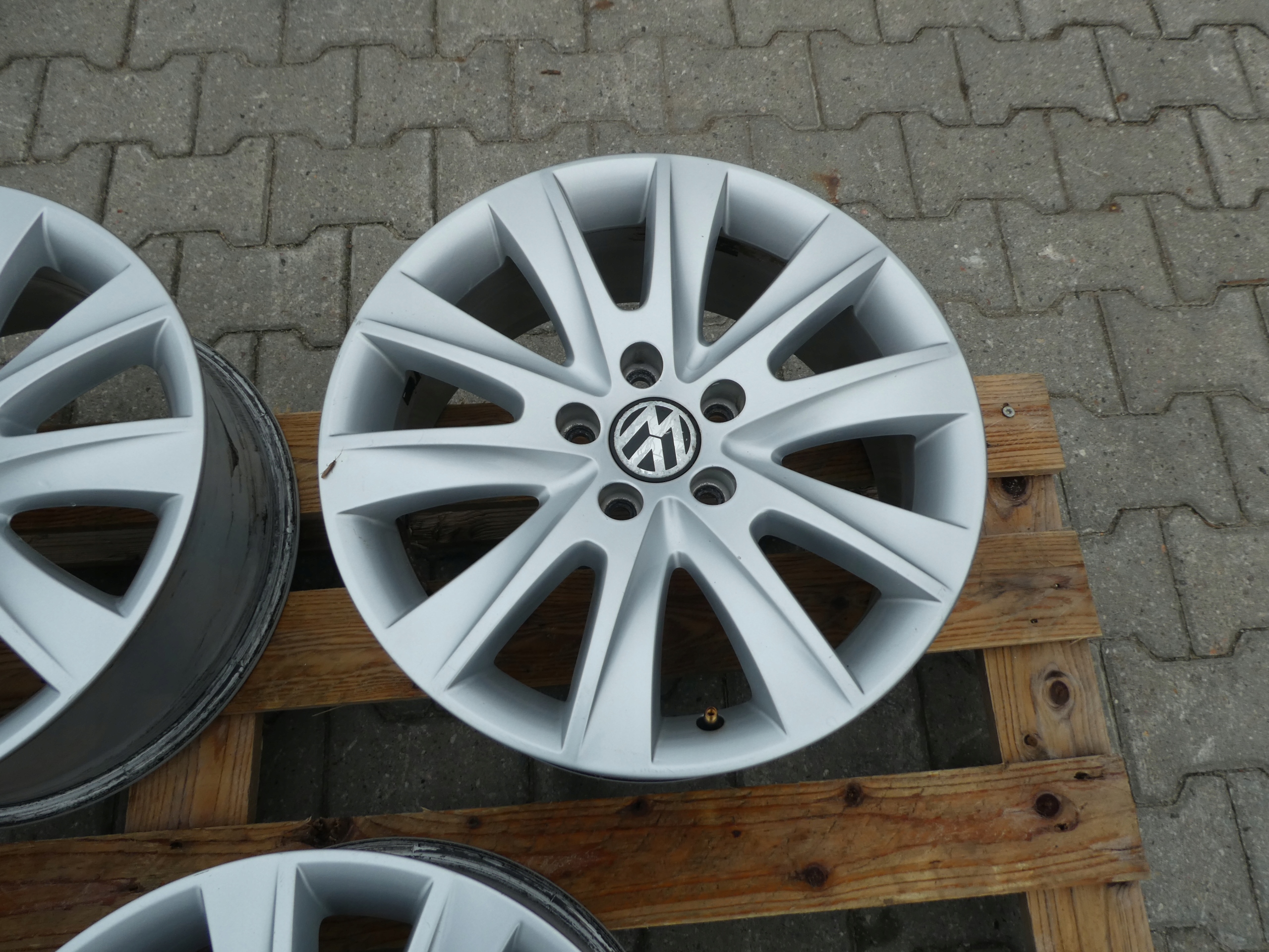 4X discs aluminium disc 5N0601025M VW 5X112