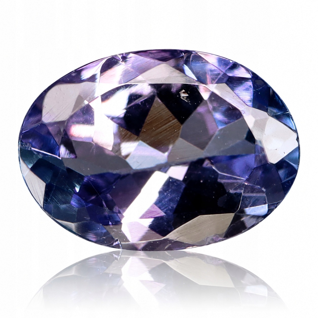 Přírodní Tanzanit 0.55 ct Ovál Tanzanie VS2 certifikát Wbd