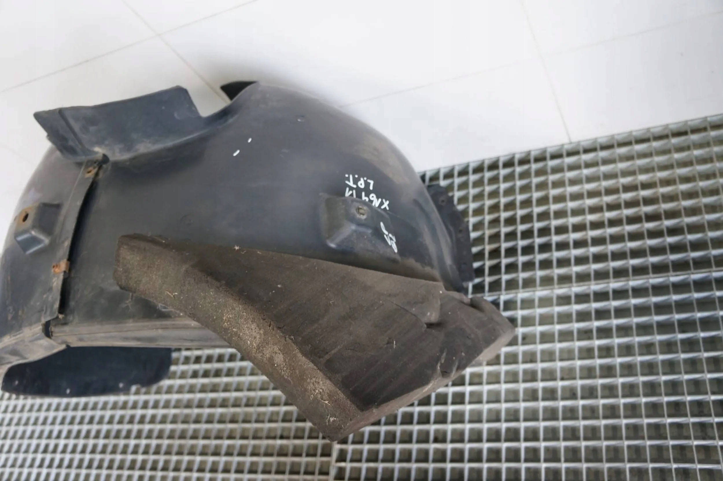 NADKOLE LEWY PRZÓD PRZEDNIE MERCEDES GL X164 Producent części Mercedes-Benz OE