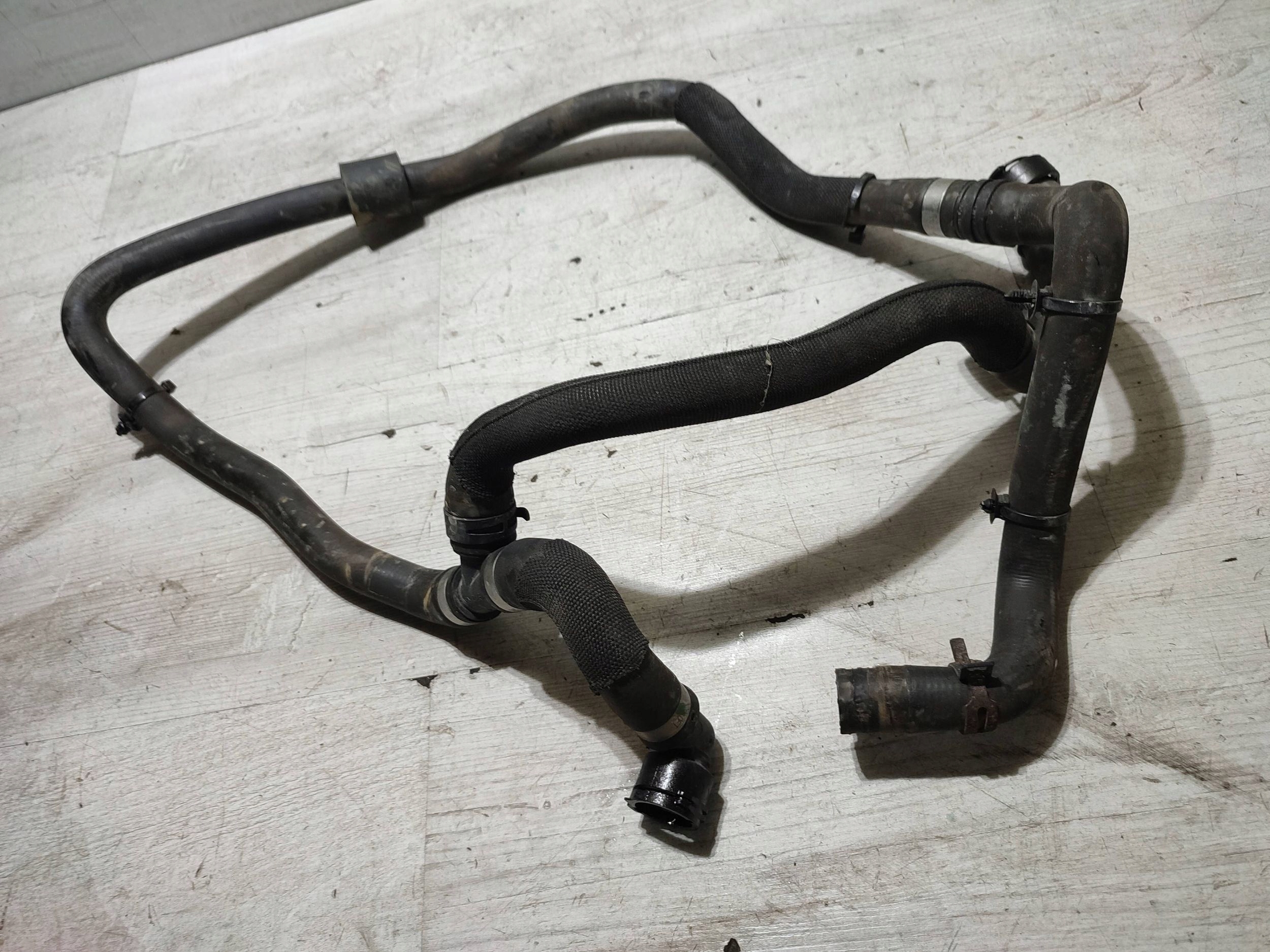Mercedes-Benz GLA W156 2015 wiring / hose radiator