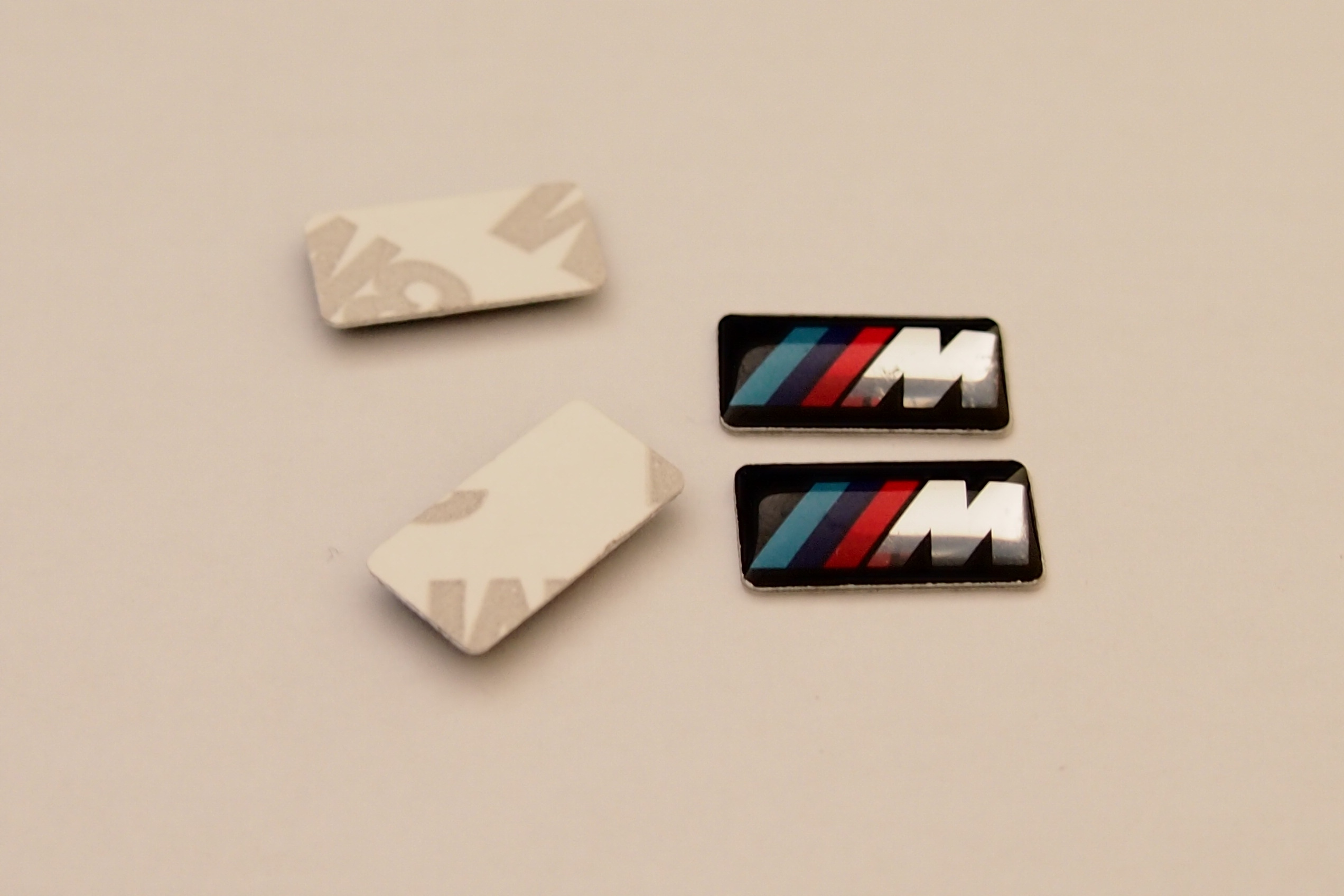 EMBLEMAT NAKLEJKA NA FELGE BMW M-PAKIET 17X09 mm Numer katalogowy producenta 17X09 mm