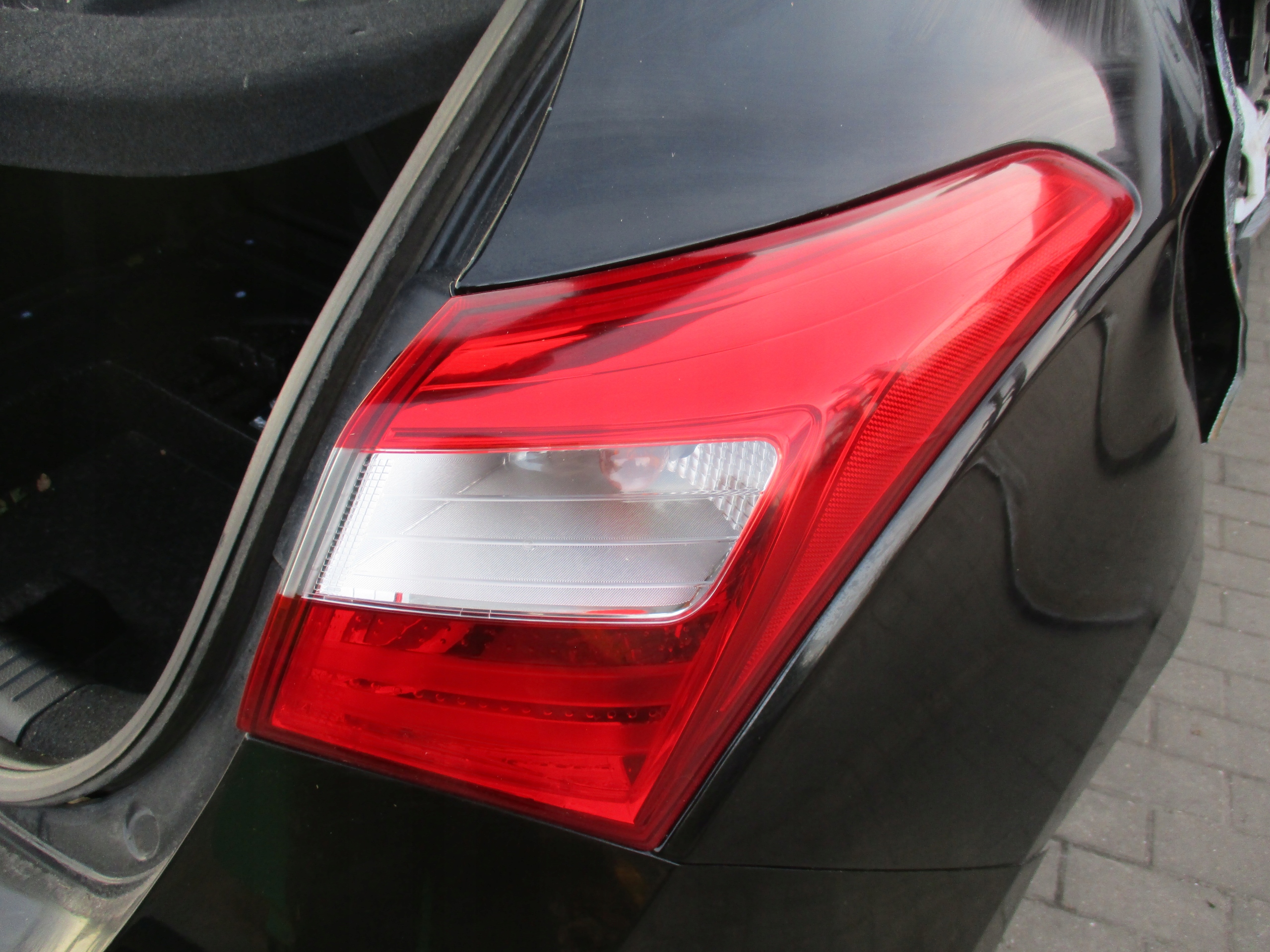 фонарь правый Hyundai I30 II HB 12R 92402-A50