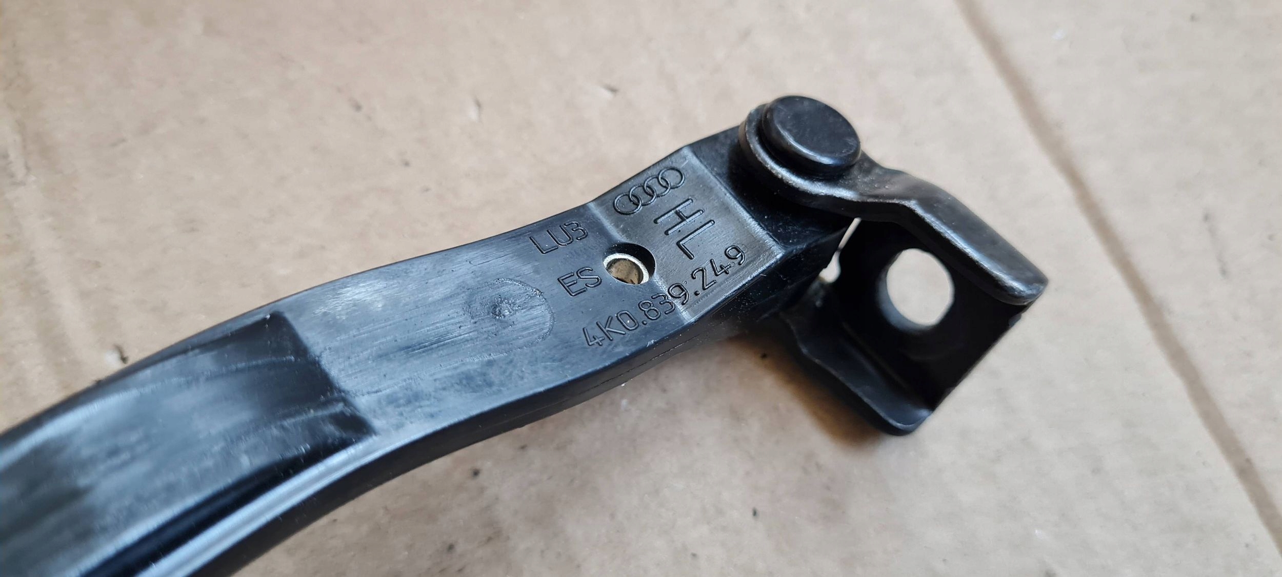A6 C8 4K limiter door left front rear part 4K0839249