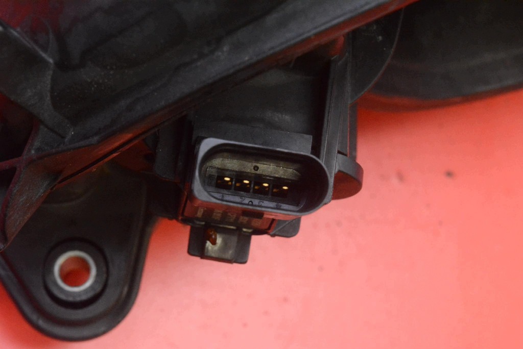 intake manifold 04C133201L VW UP 1.0 12V 60 KM 11-20