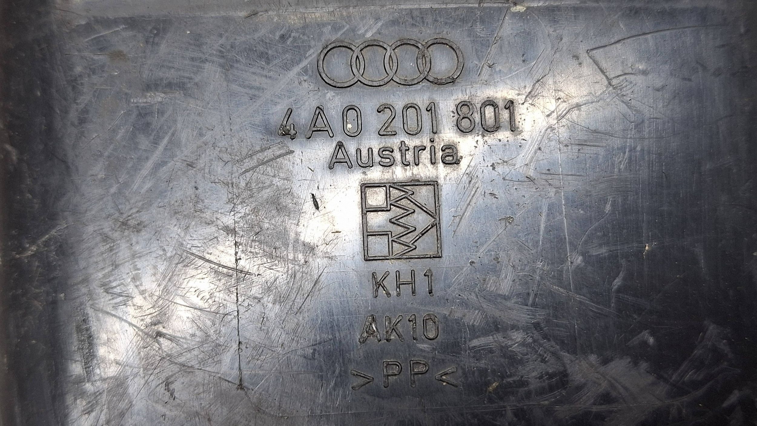 uhlíkový filter 4A0201801 AUDI A6 C4 AUDI 100