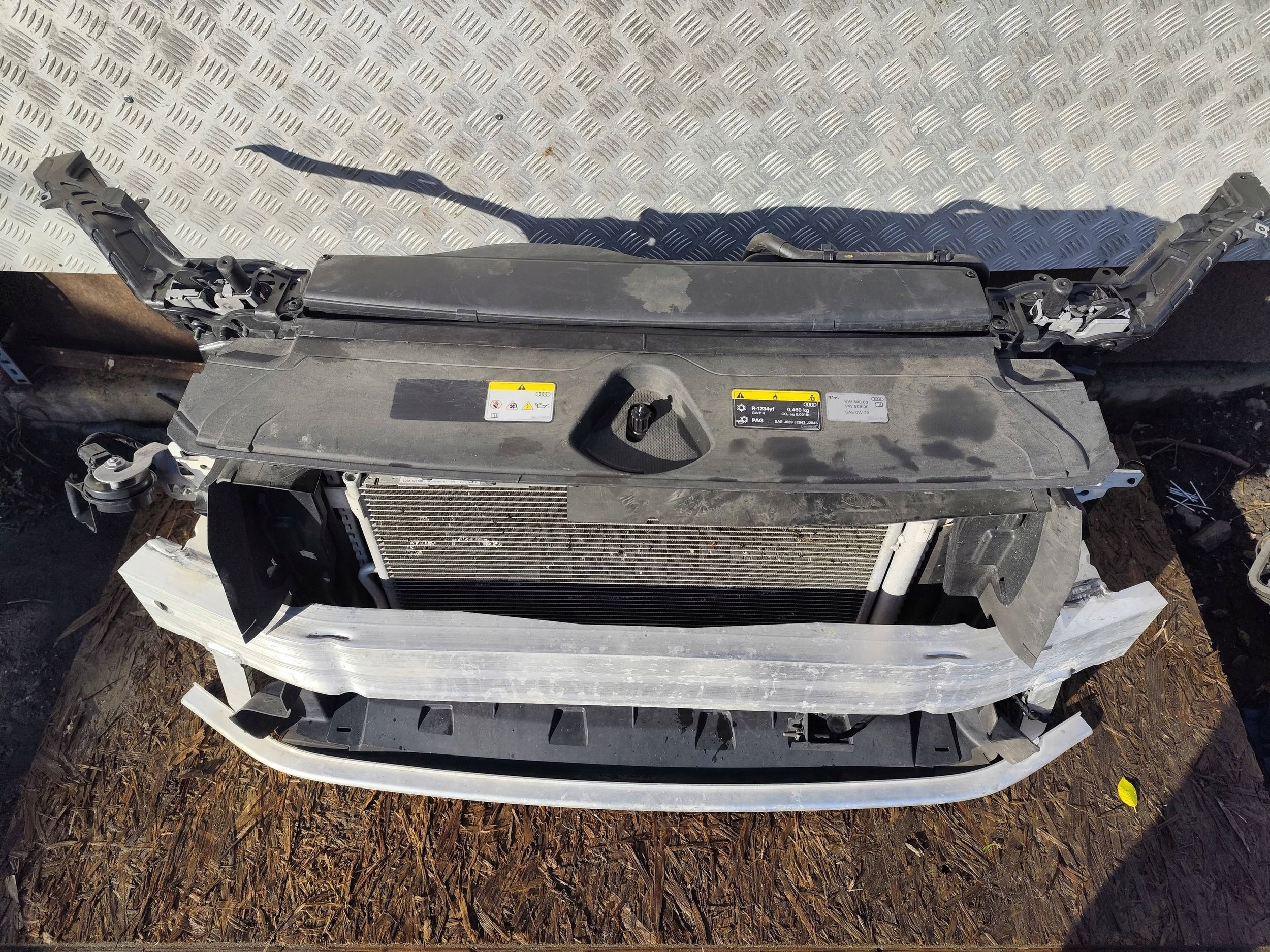 AUDI Q3 II 83A support panel for radiators radiator complete DEMONTAZ